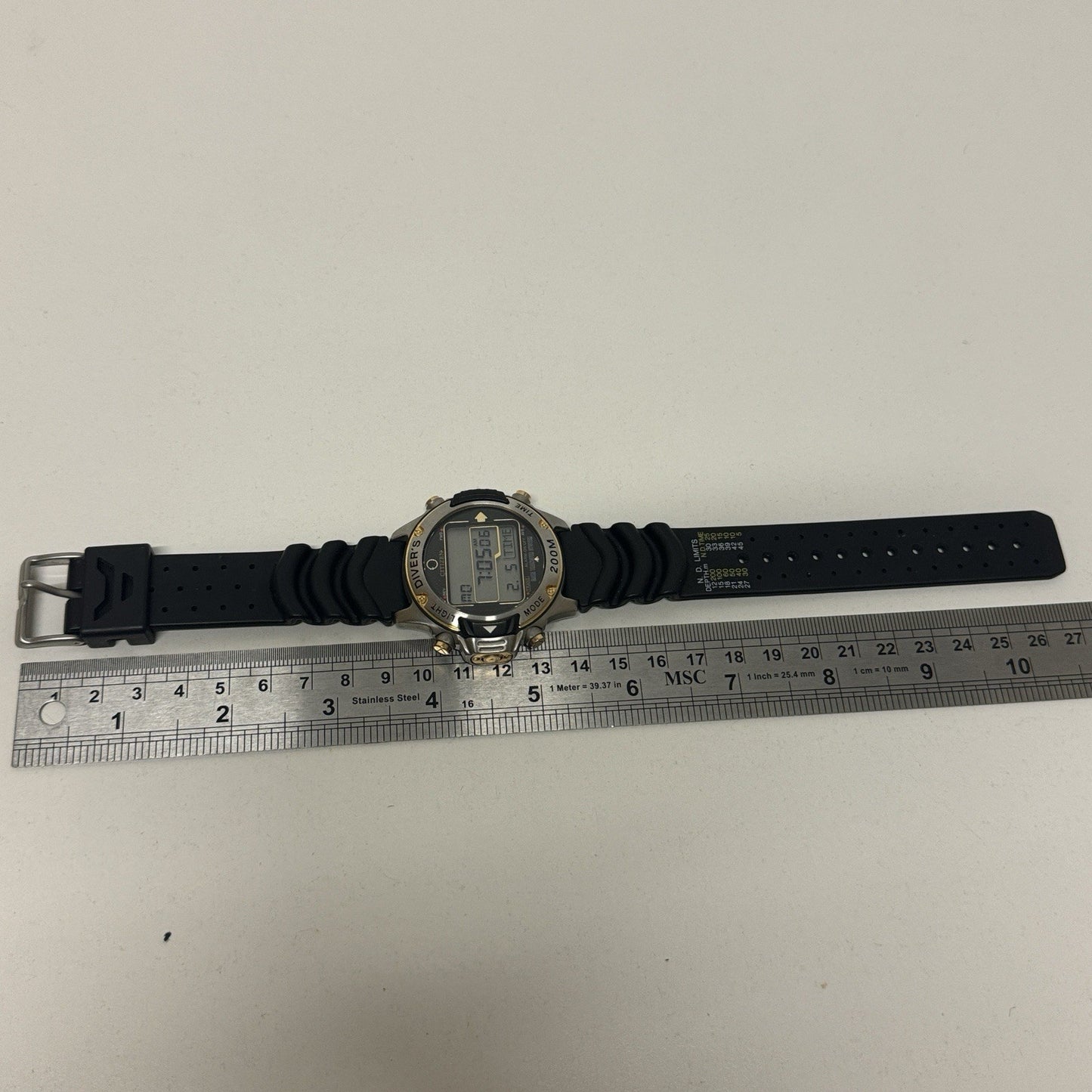 46mm Citizen Promaster Hyper Aqualand D203-089821 Digital Watch Runs To Repair