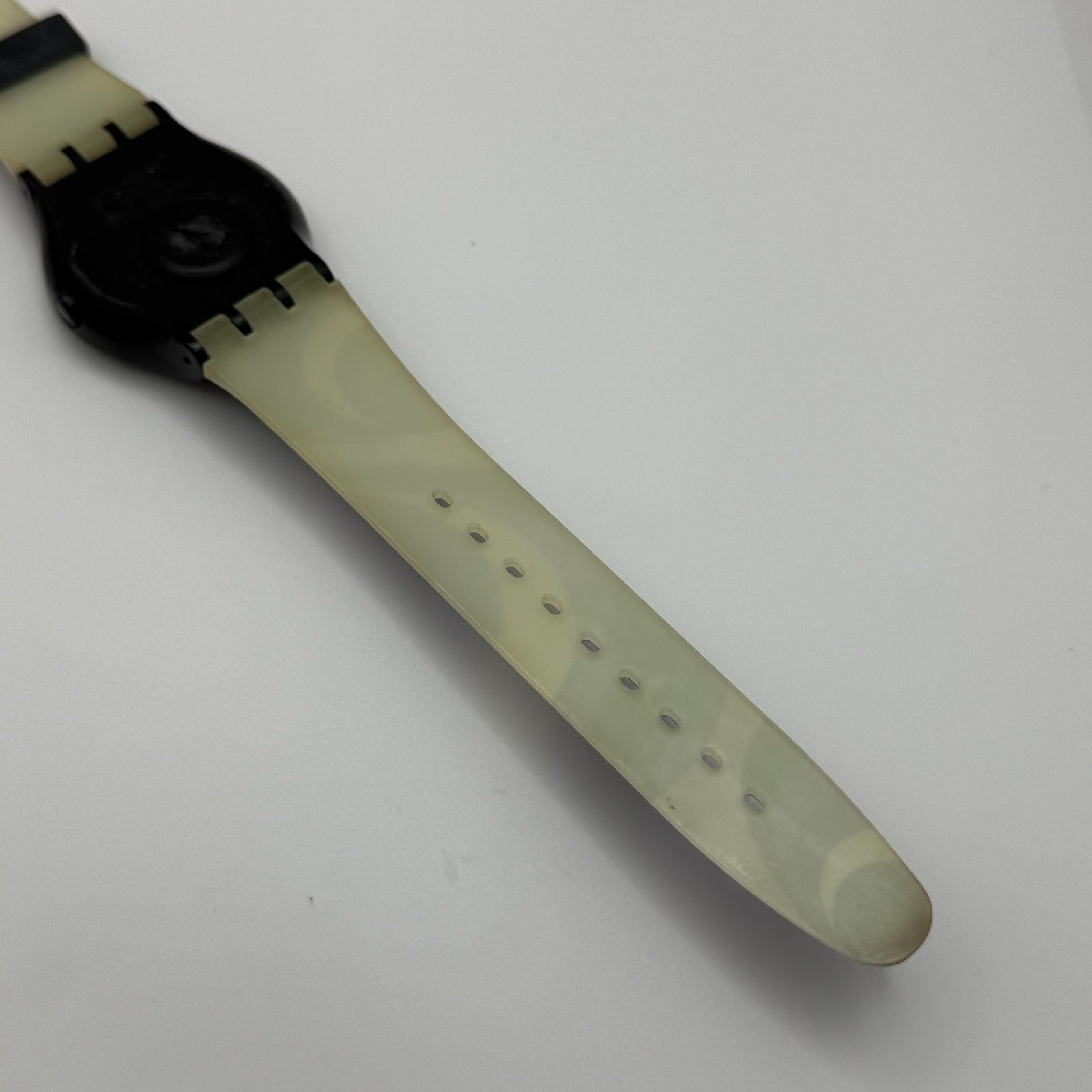 2005 Swatch Jelly in Jelly Purple Mystery SUJB101 Quartz Watch + Box 36mm