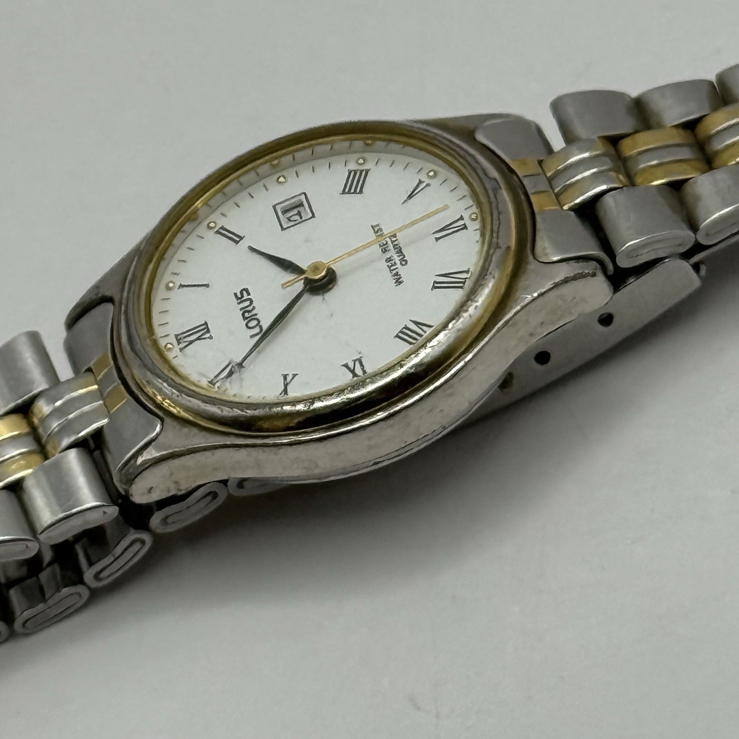 26mm Working Ladies Lorus V782-X113 Two Tone Date Dial Quartz Watch 6 Inches