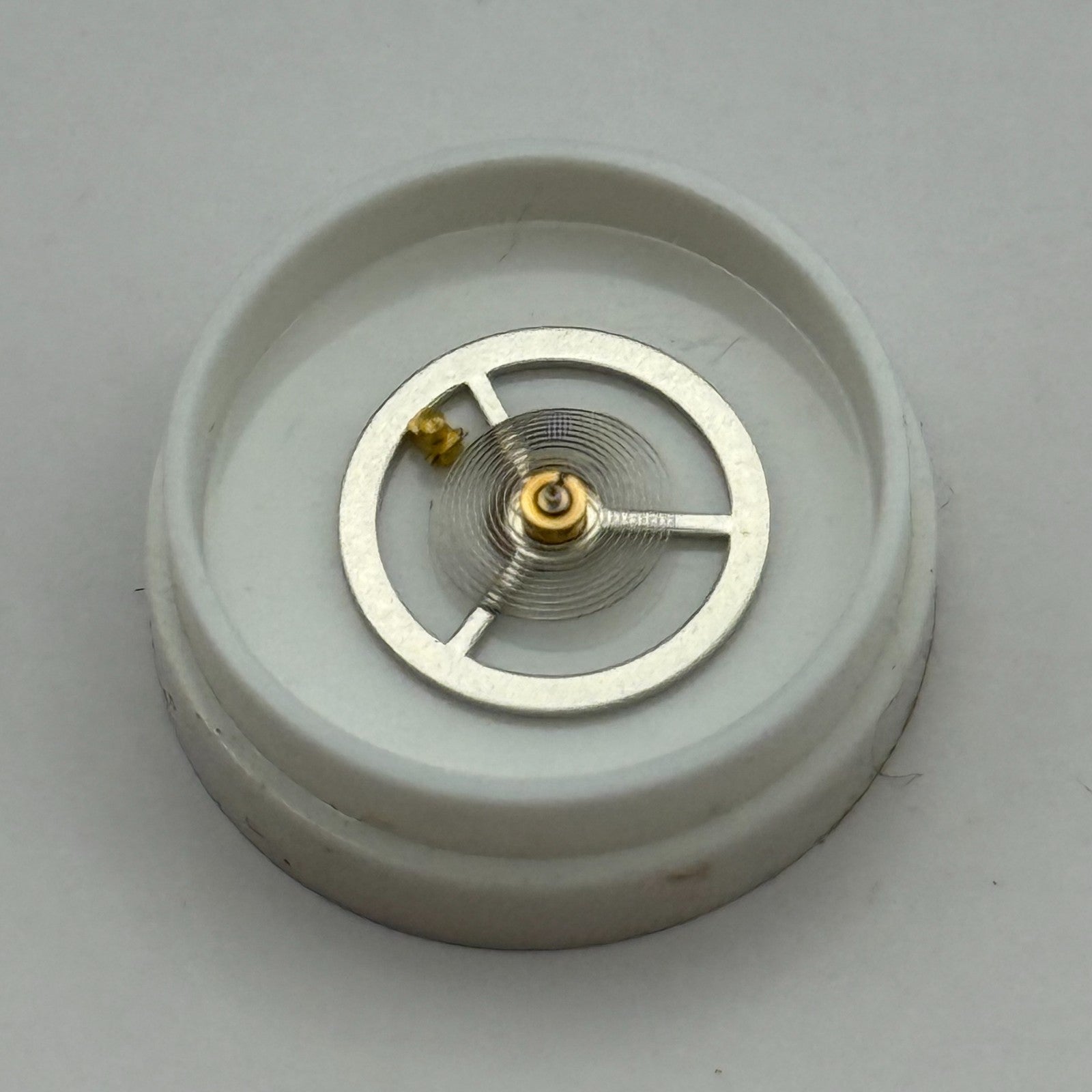 Desa 320 Balance Wheel Complete And Spring 1607 Watch Movement Parts NOS