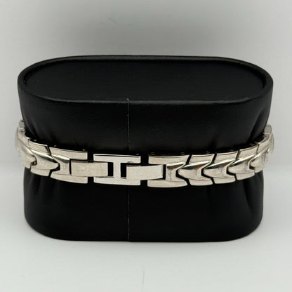 Henley Ladies Quartz Watch White Dial Silver Tone Bracelet Japan Working 21mm