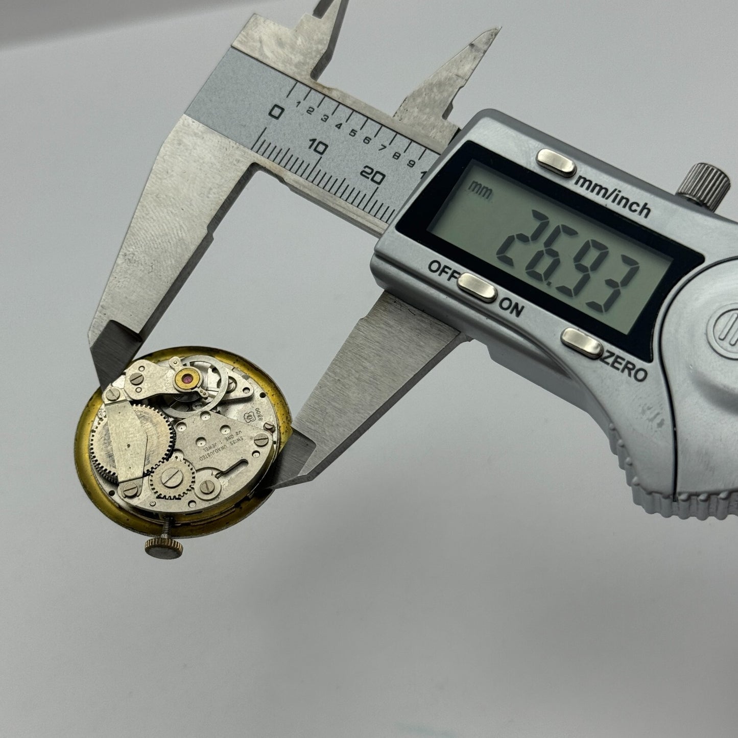 26.9mm Men's Adrem EB 8800 Manual Wind Watch Movement Swiss Vintage PARTS SPARES