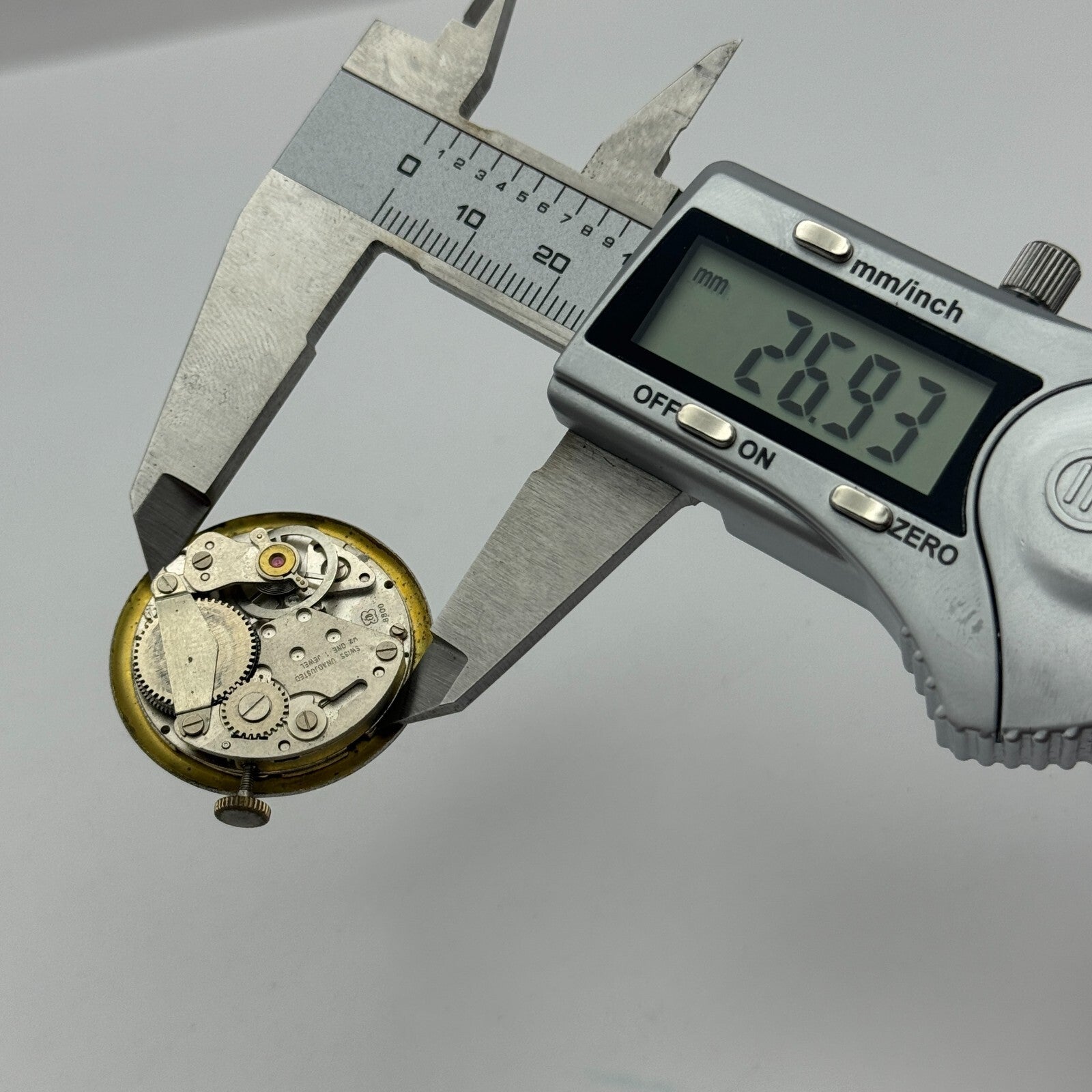 26.9mm Men's Adrem EB 8800 Manual Wind Watch Movement Swiss Vintage PARTS SPARES