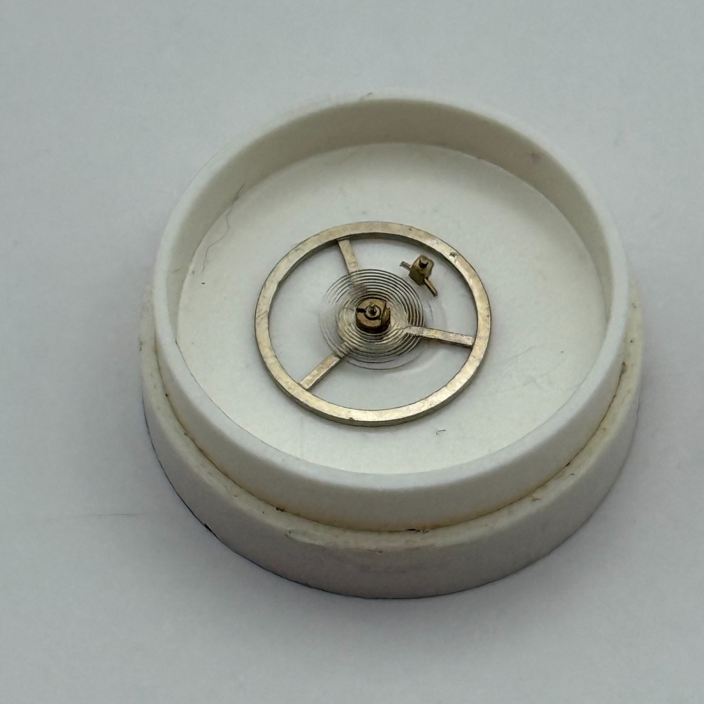 EB 8361 8365 8367 Balance Complete 8¾’’’ Renata 1597 M Watch Movement Parts NOS