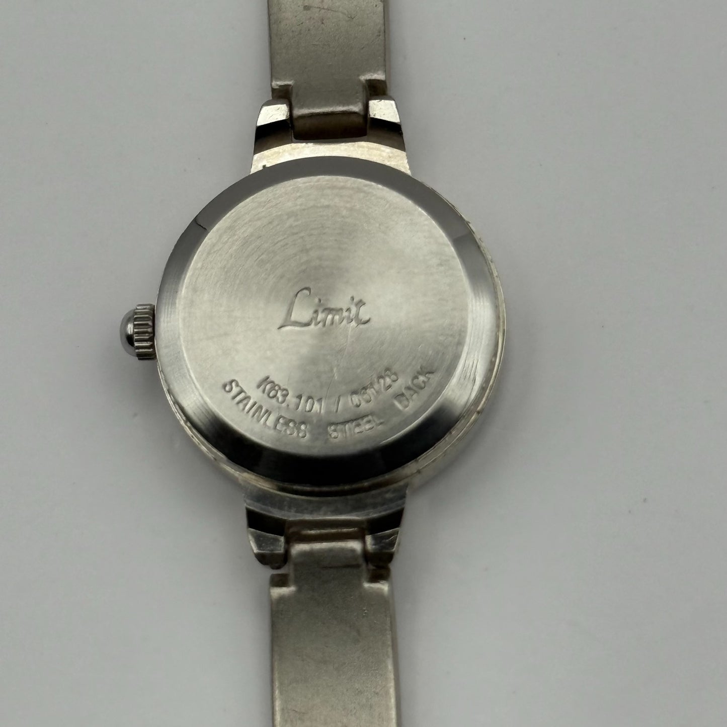 Limit Ladies Quartz Watch Purple Dial Silver Tone Bracelet Steel Working 21mm