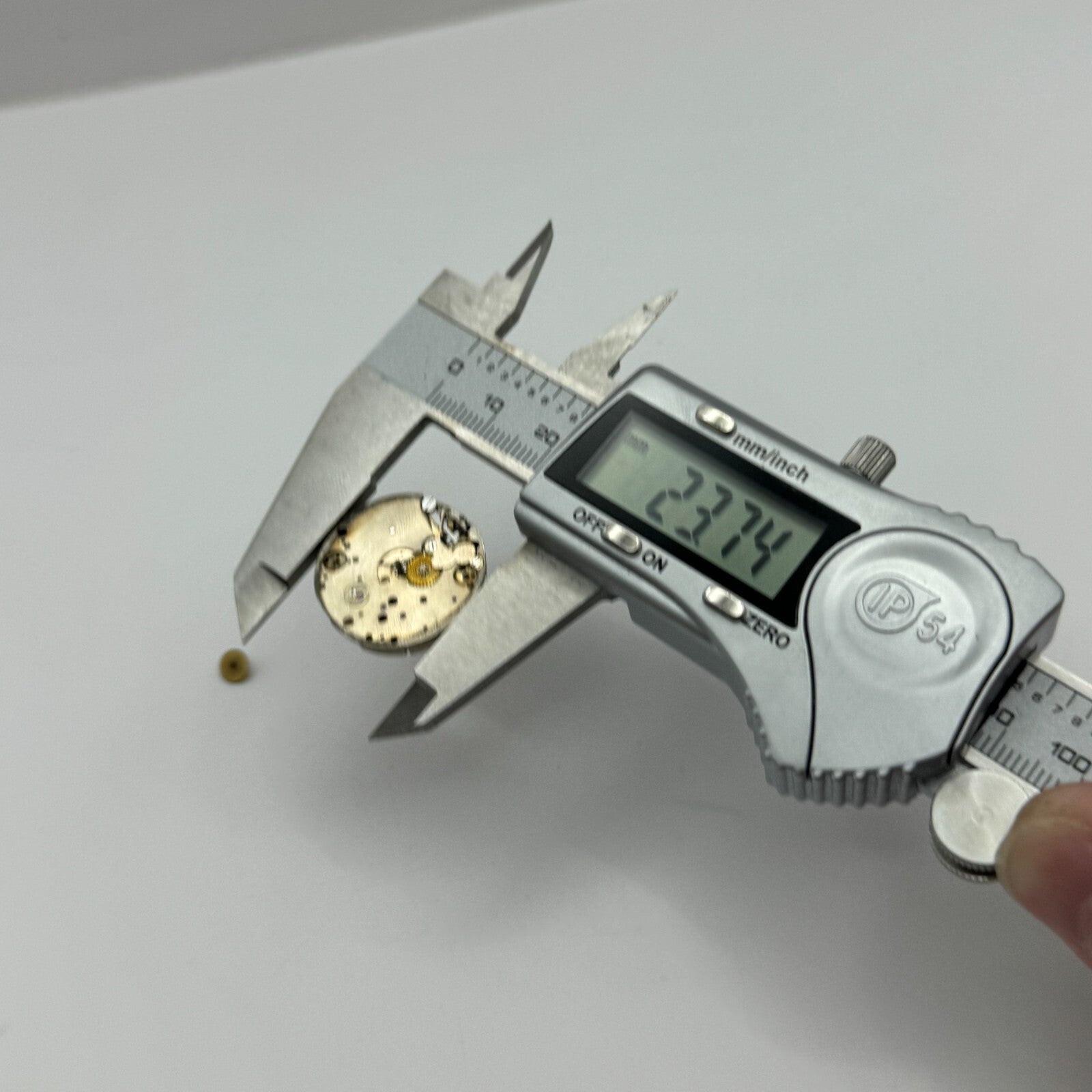 23.6mm Balance Ok 15 Jewels 3 Adj Swiss Vintage Manual Wind Watch Movement PARTS