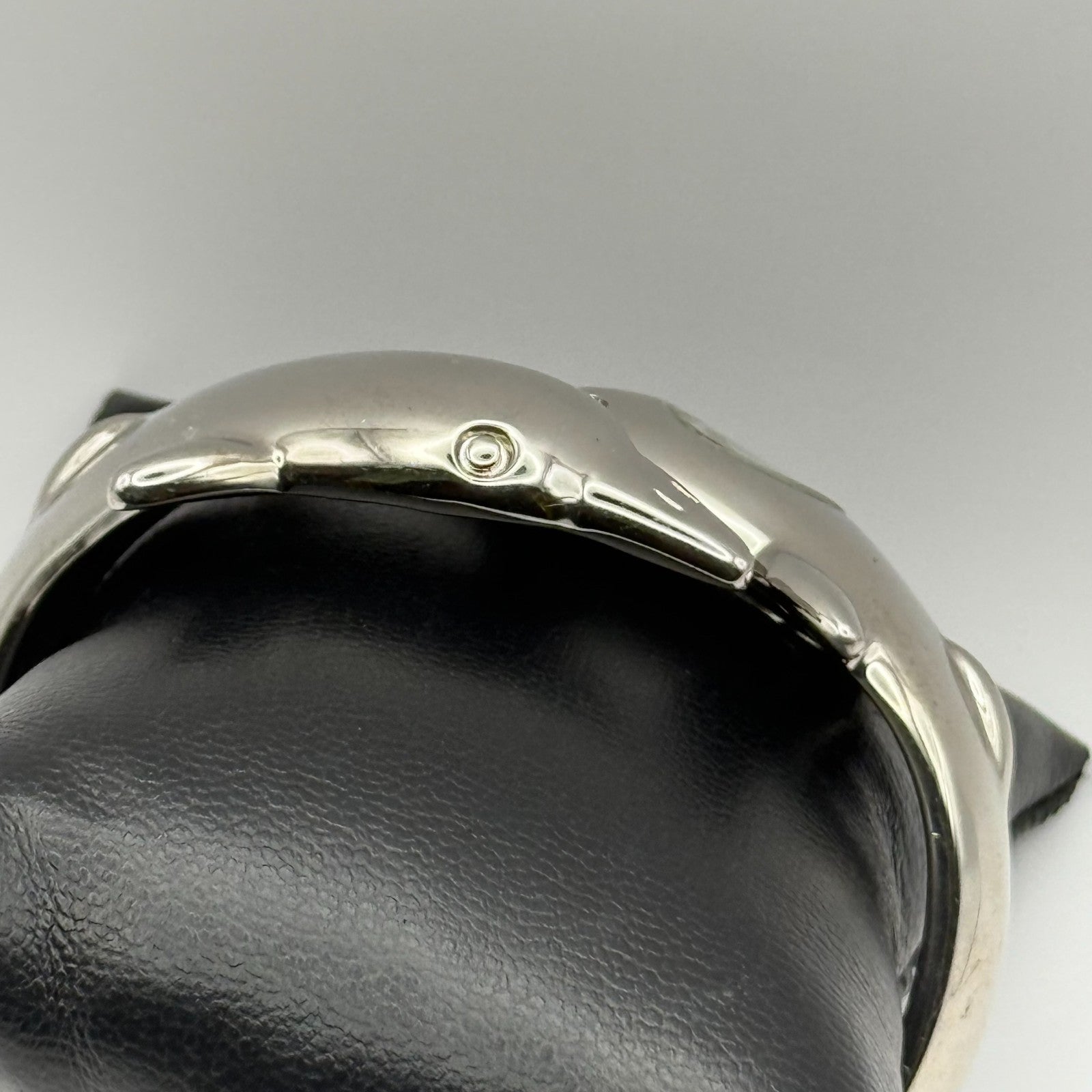 Carvel Ladies Dolphin Bangle Watch Quartz Silver Tone Working 20mm 5.5 Inches