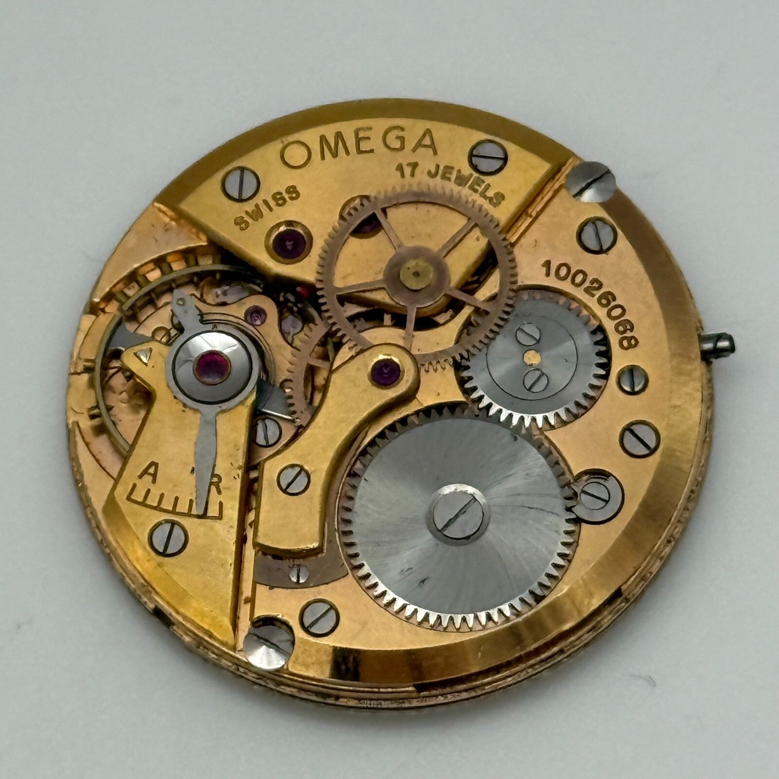28.6mm 1940s Vintage Omega 28SC Swiss Manual Wind Watch Movement PARTS REPAIR