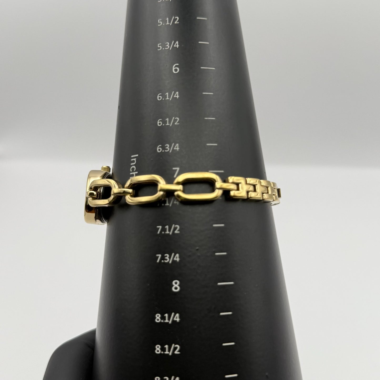 Infinite Ladies Quartz Watch Oval Dial Gold Tone Bracelet Japan Working 19mm