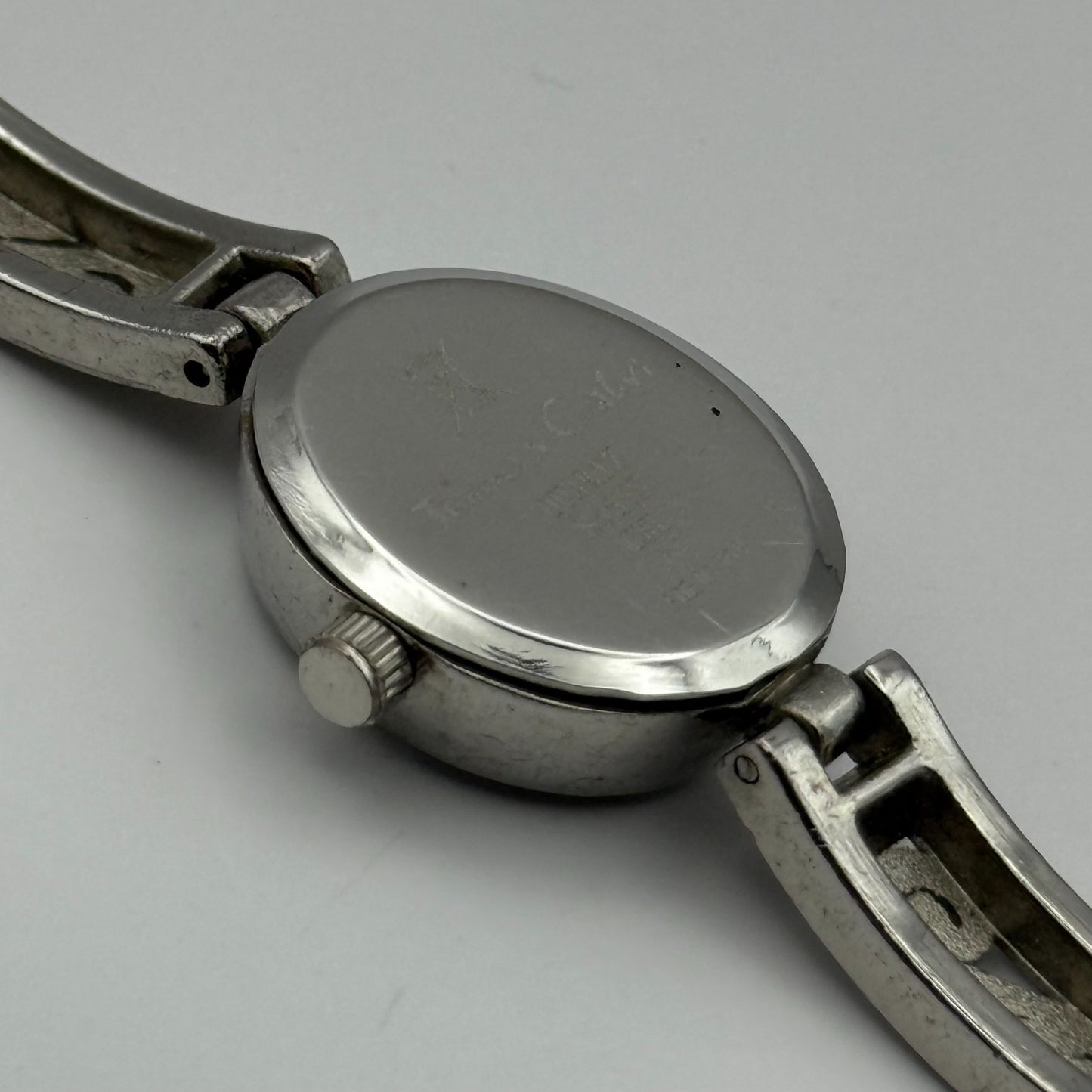 Thomas Calvi Ladies Quartz Watch Oval Dial Silver Tone Bracelet Working 21mm