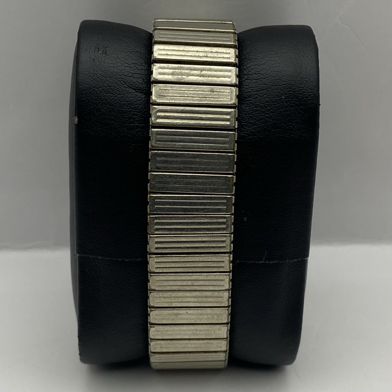 27mm Ladies Manual Wind Corvette Shock Protected Watch To Repair NON WORKING
