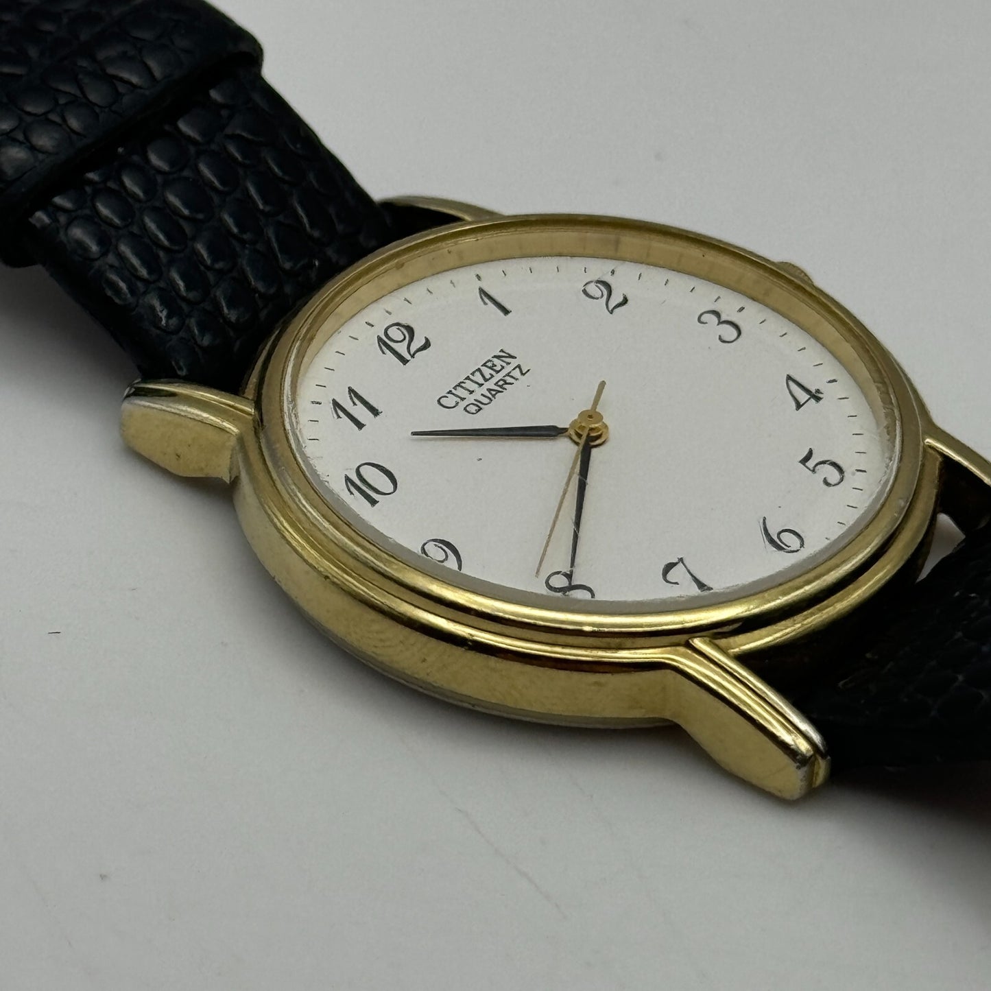 33mm Working Citizen 6031-S018161 White Dial Quartz Watch New Battery 8.5 Inches