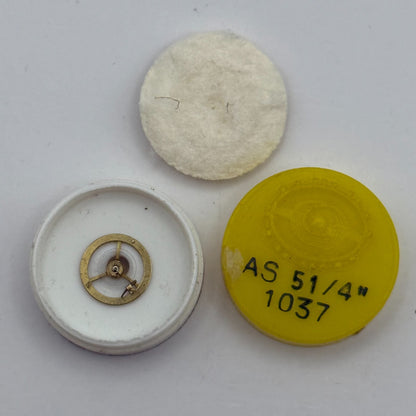 AS 1037 Balance Complete 5¼’’’ Renata Watch Movement Parts Vintage Damaged