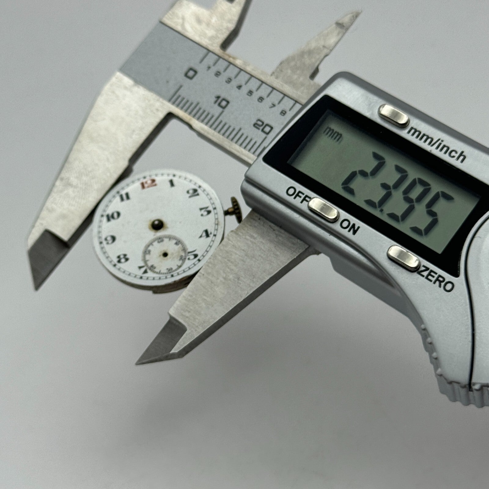 23.9mm Unidentified Swiss Sub Seconds Trench Watch Movement Manual Wind PARTS