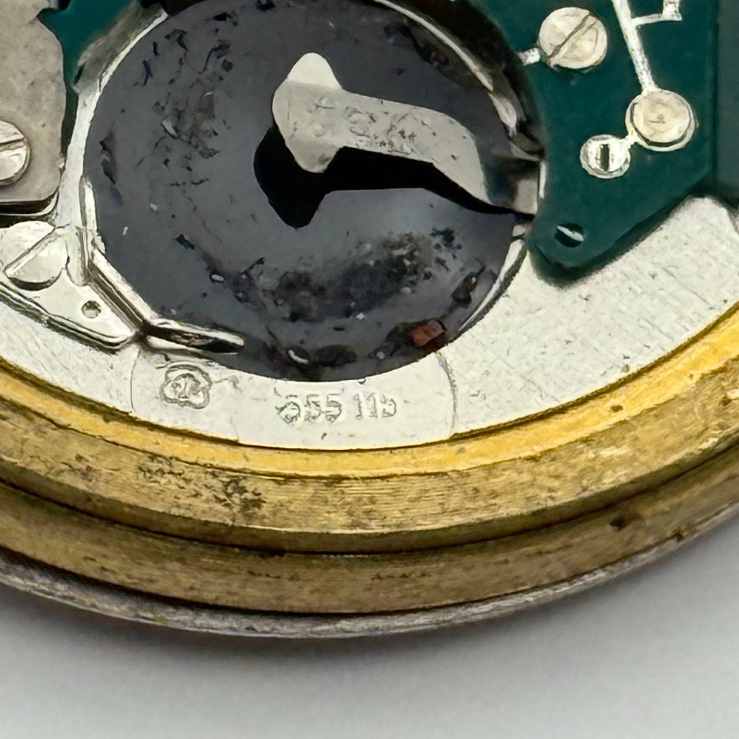 ETA 555.115 Quartz Watch Movement Garrard Date Vintage Swiss Parts Repair 31.5mm