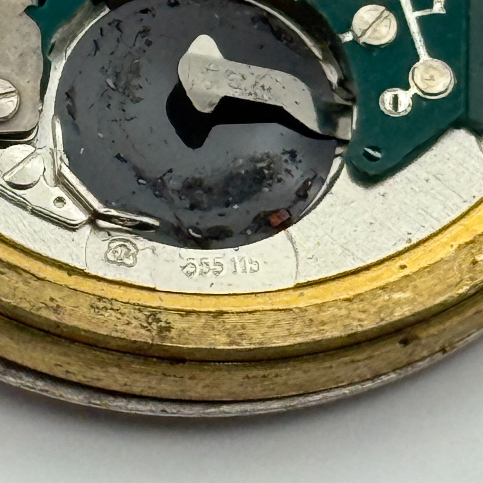ETA 555.115 Quartz Watch Movement Garrard Date Vintage Swiss Parts Repair 31.5mm