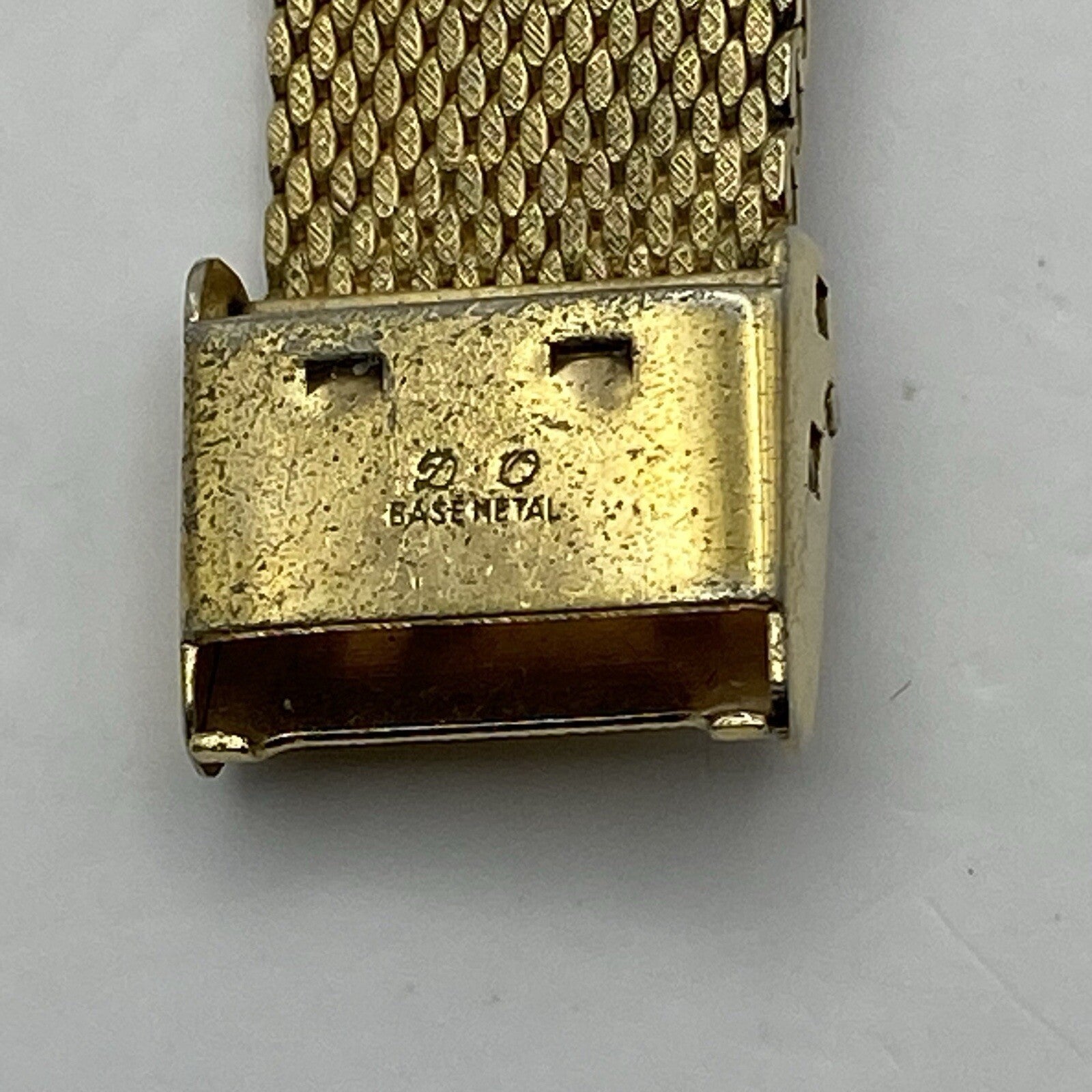 27mm Ladies Manual Wind RUNS BUT STOPS Regency Milanese Gold Tone Watch