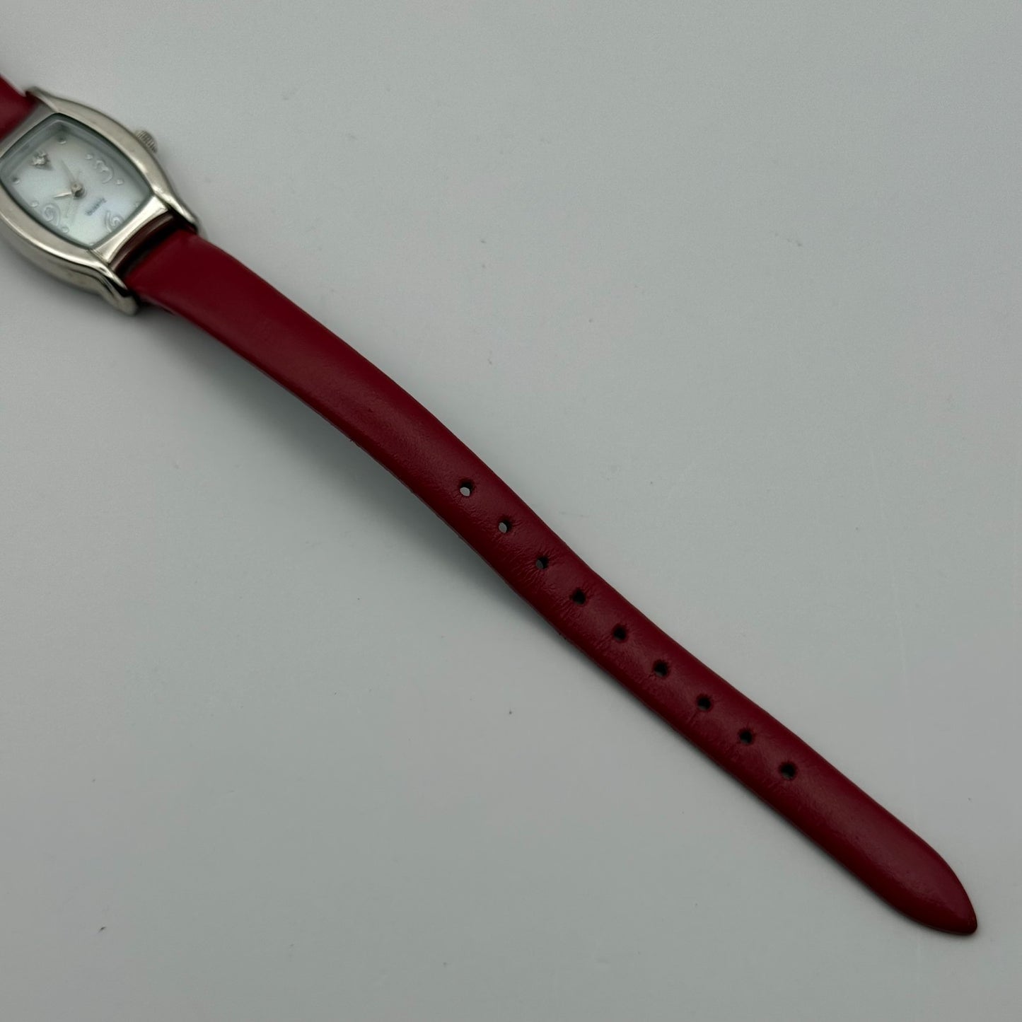 Avon Ladies Quartz Watch Mother of Pearl Dial Red Leather Strap Working 20mm