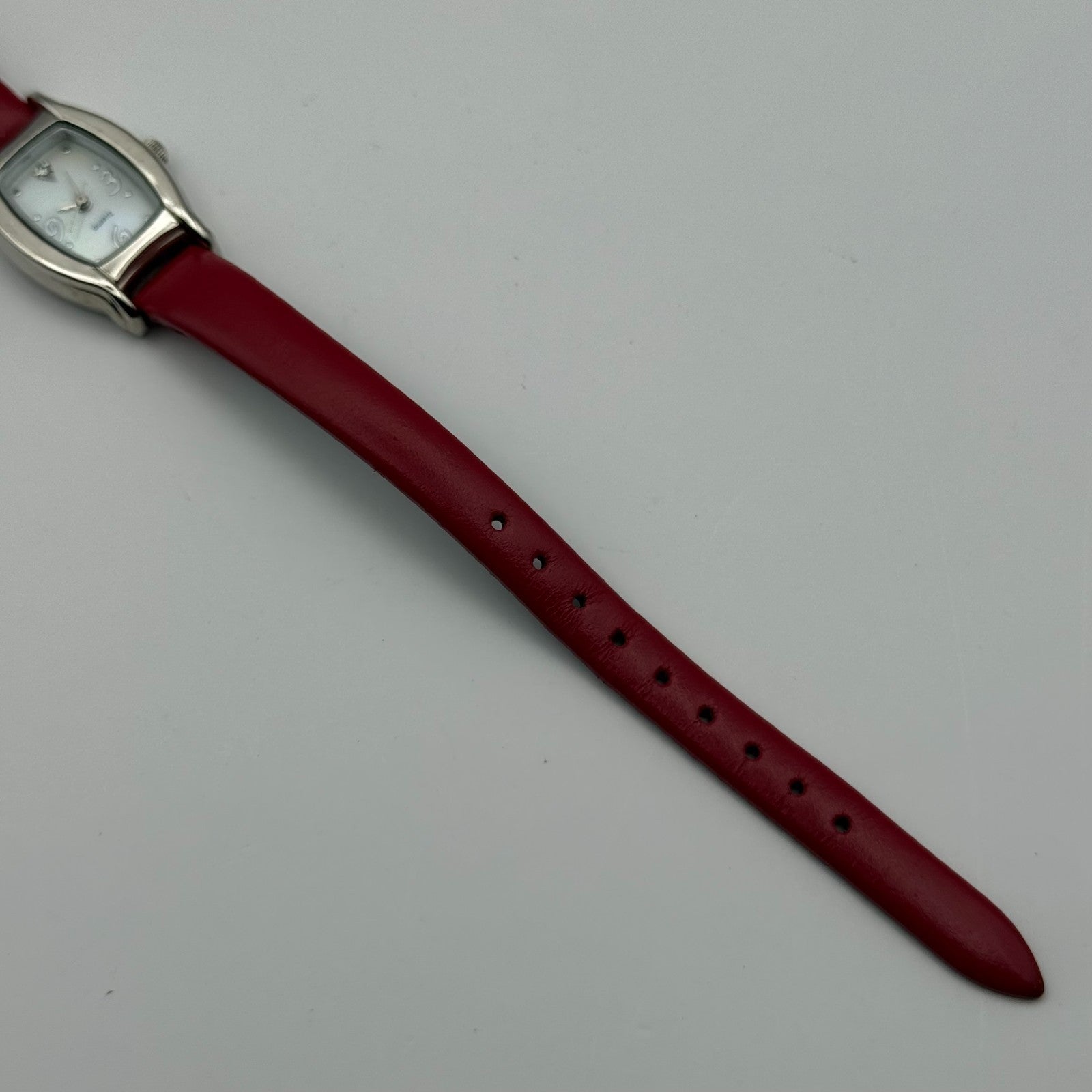 Avon Ladies Quartz Watch Mother of Pearl Dial Red Leather Strap Working 20mm