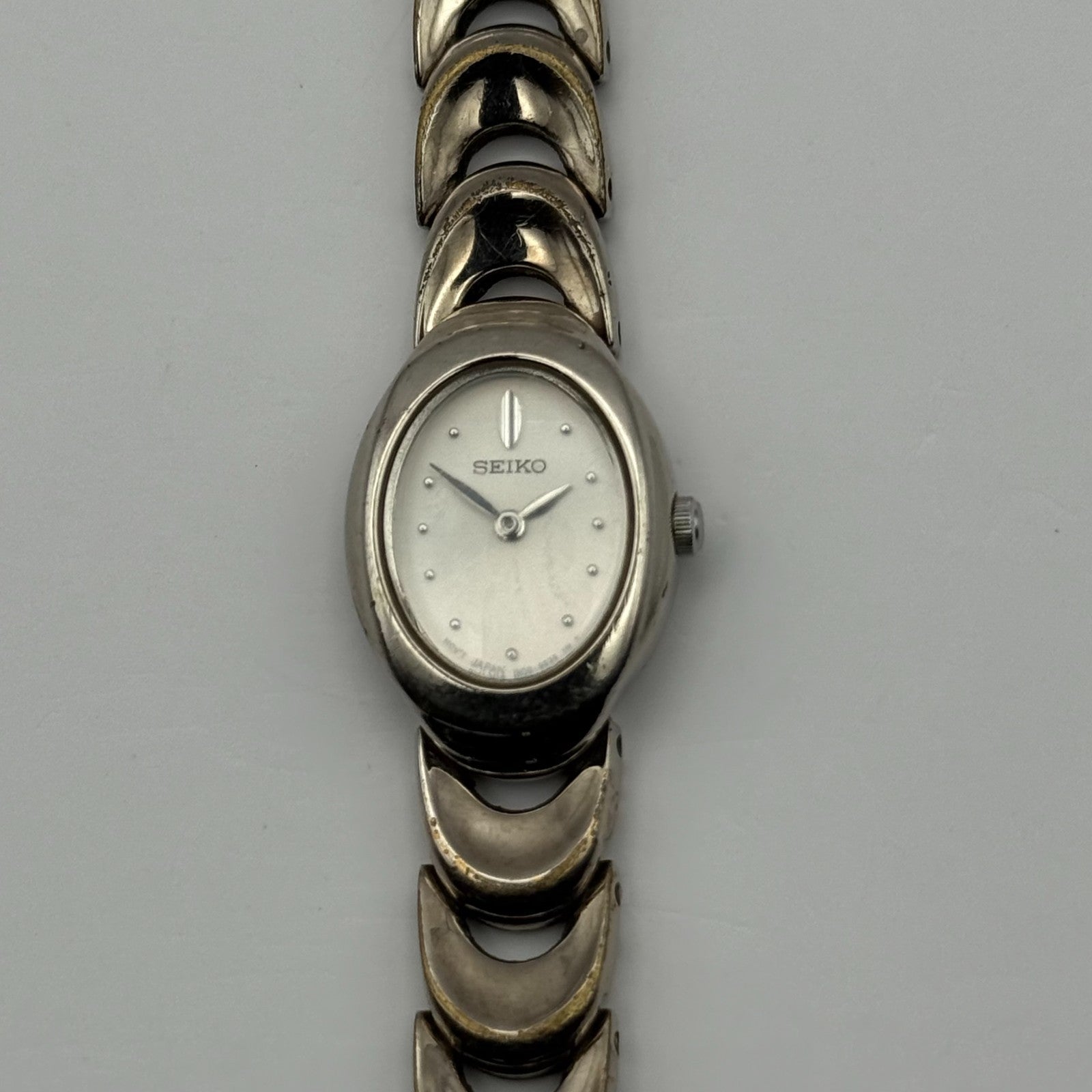 Seiko Ladies Quartz Watch Oval Dial Silver Tone Bracelet Japan Working 16mm