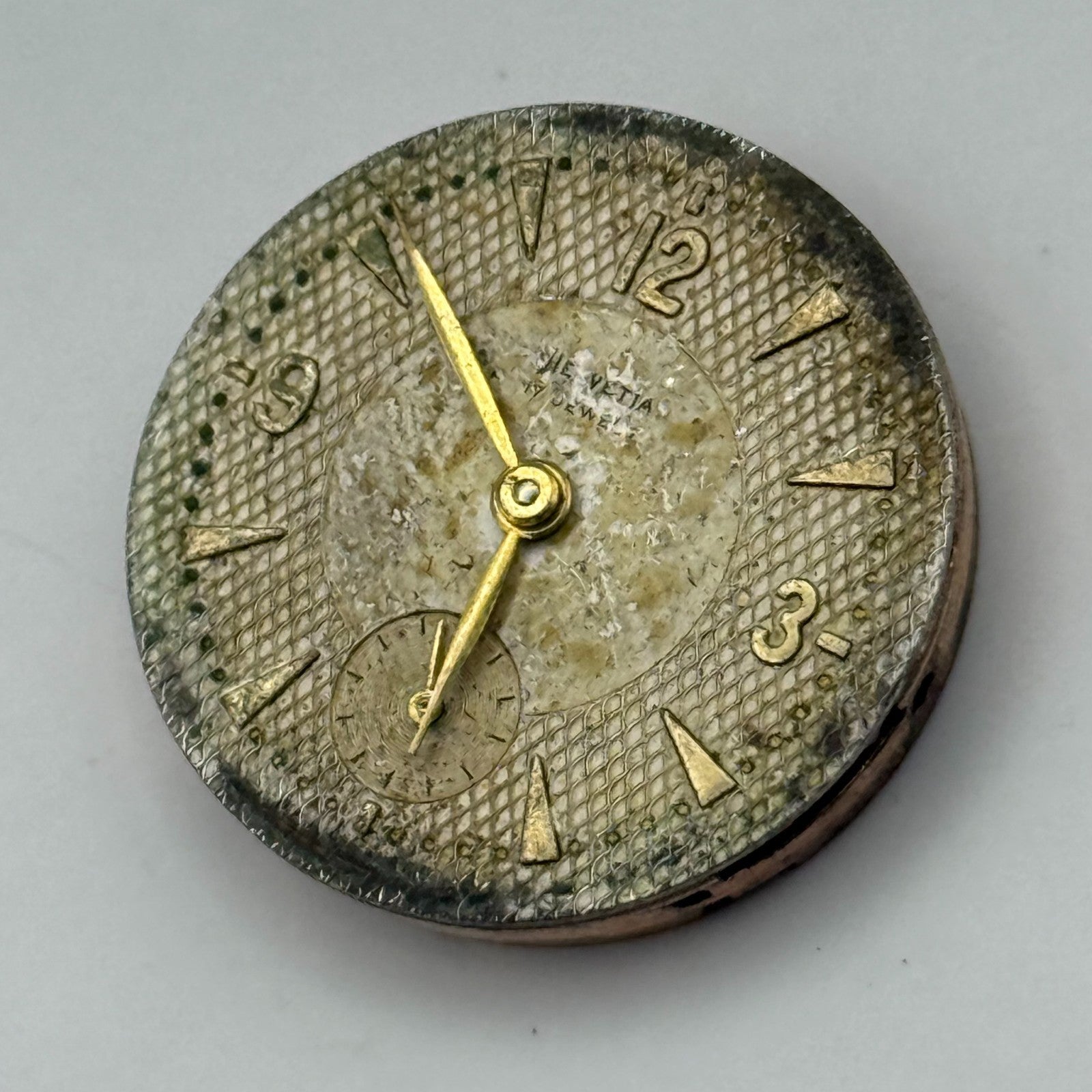 Helvetia 82C Watch Movement Manual Wind Vintage Swiss 17 Jewels Parts 23.1mm