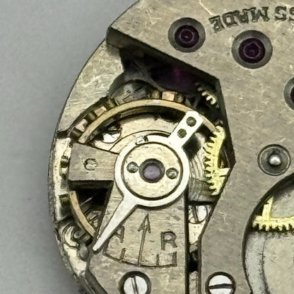 19.7mm Ladies Avia Derby D 40 Manual Wind Watch Movement Swiss Vintage PARTS