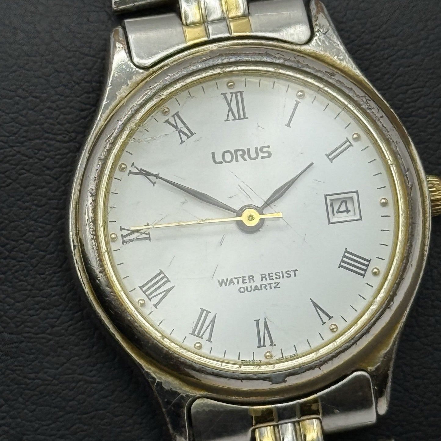 26mm Working Ladies Lorus V782-X113 Two Tone Date Dial Quartz Watch 6 Inches