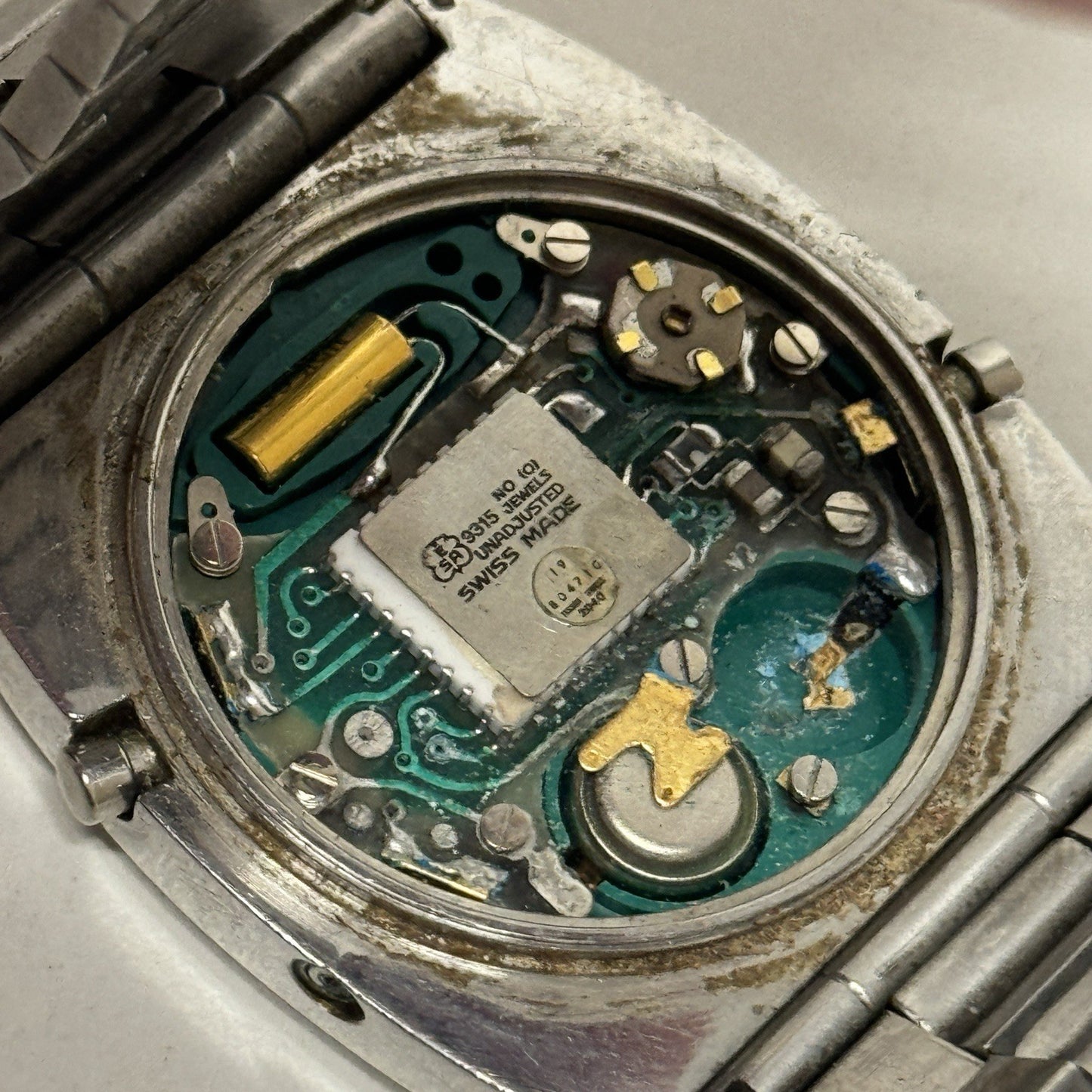 37mm Tissot 2040 Liquid Crystal 40626 - 2144 Quartz LCD Vintage Watch FOR PARTS