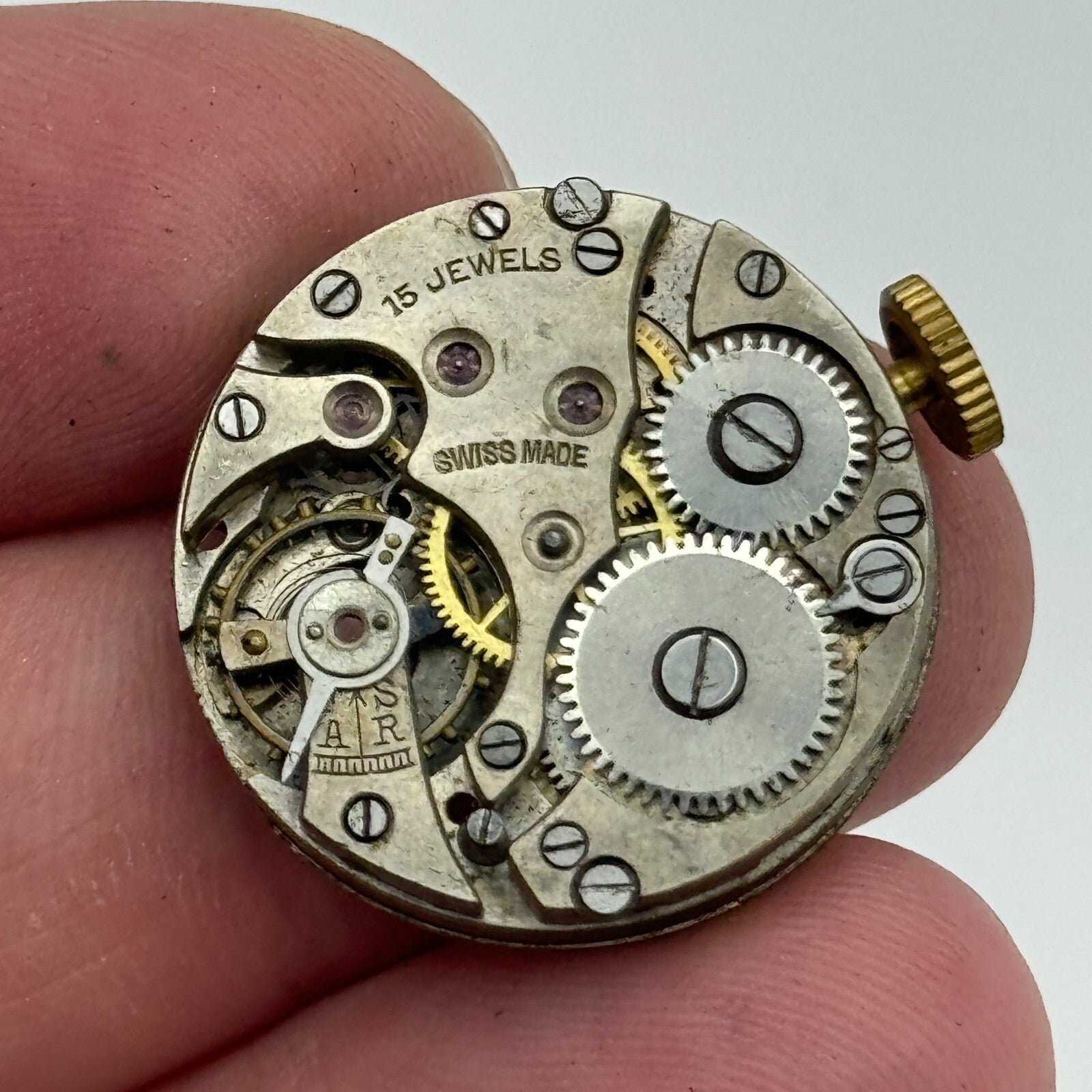 23.6mm Unidentified 15 Jewels Manual Wind Watch Movement Swiss Vintage PARTS