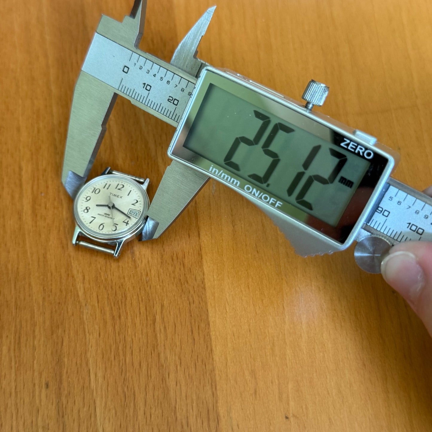 25mm Vintage Timex Philippines Date Dial Manual Wind Watch PARTS / REPAIR