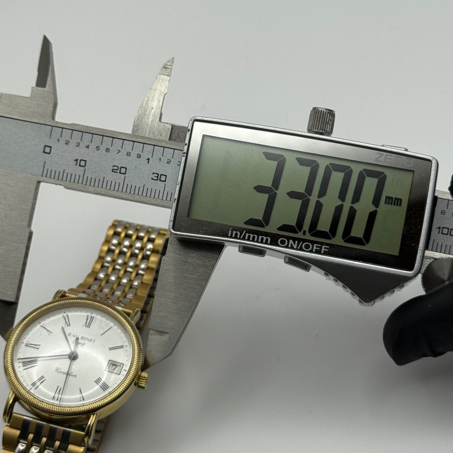 Jean Renet Carleton Watch Vintage Two Tone Bracelet Quartz Date Dial Swiss 33mm