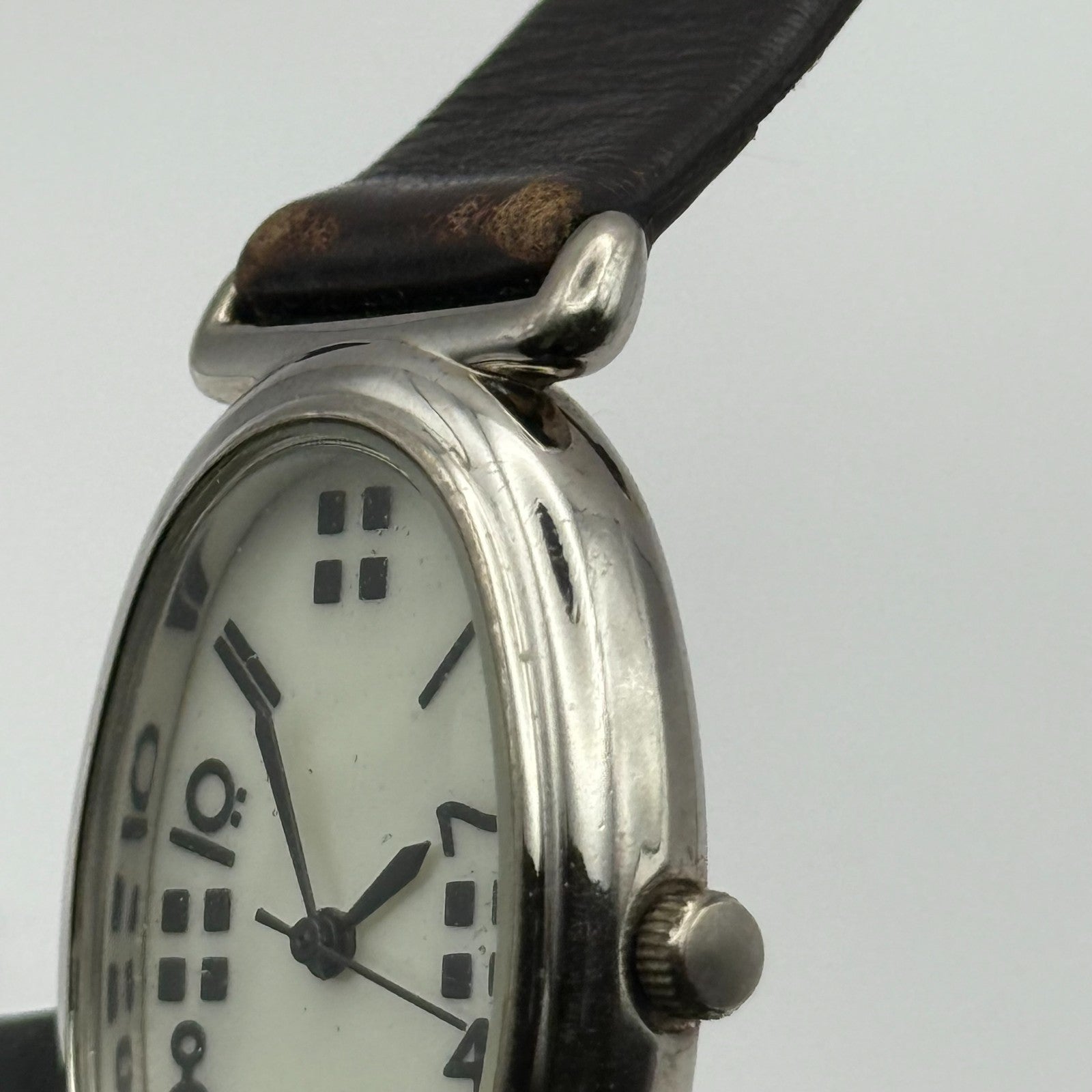 Cairn Scotland Ladies Quartz Watch MOP Dial Brown Leather Strap Working 24mm