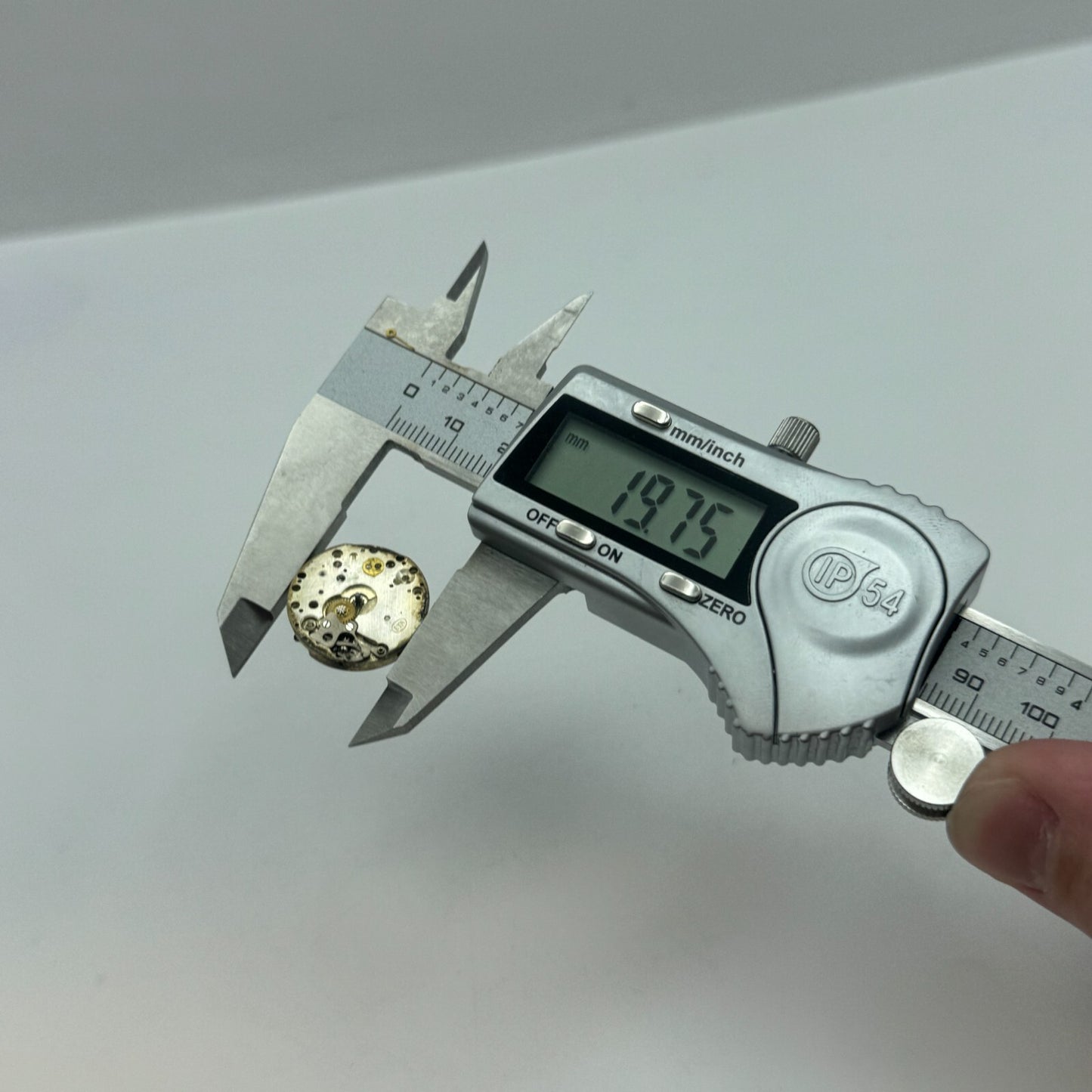 19.7mm ETA 15 Jewels Swiss Manual Wind Watch Movement Vintage PARTS SPARES