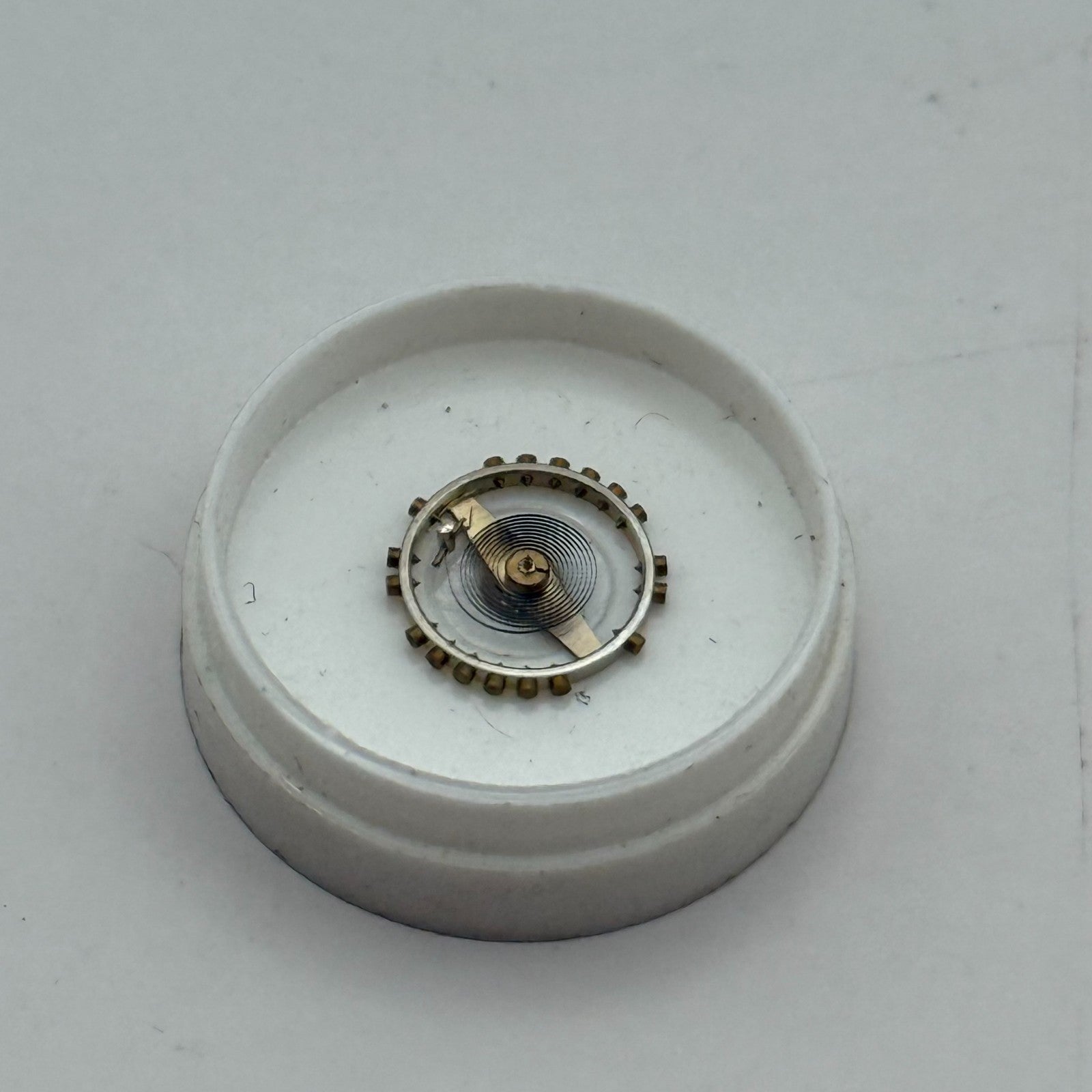 FHF 60 Balance Wheel Complete And Spring 6/8''' 200 M Watch Movement Parts NOS