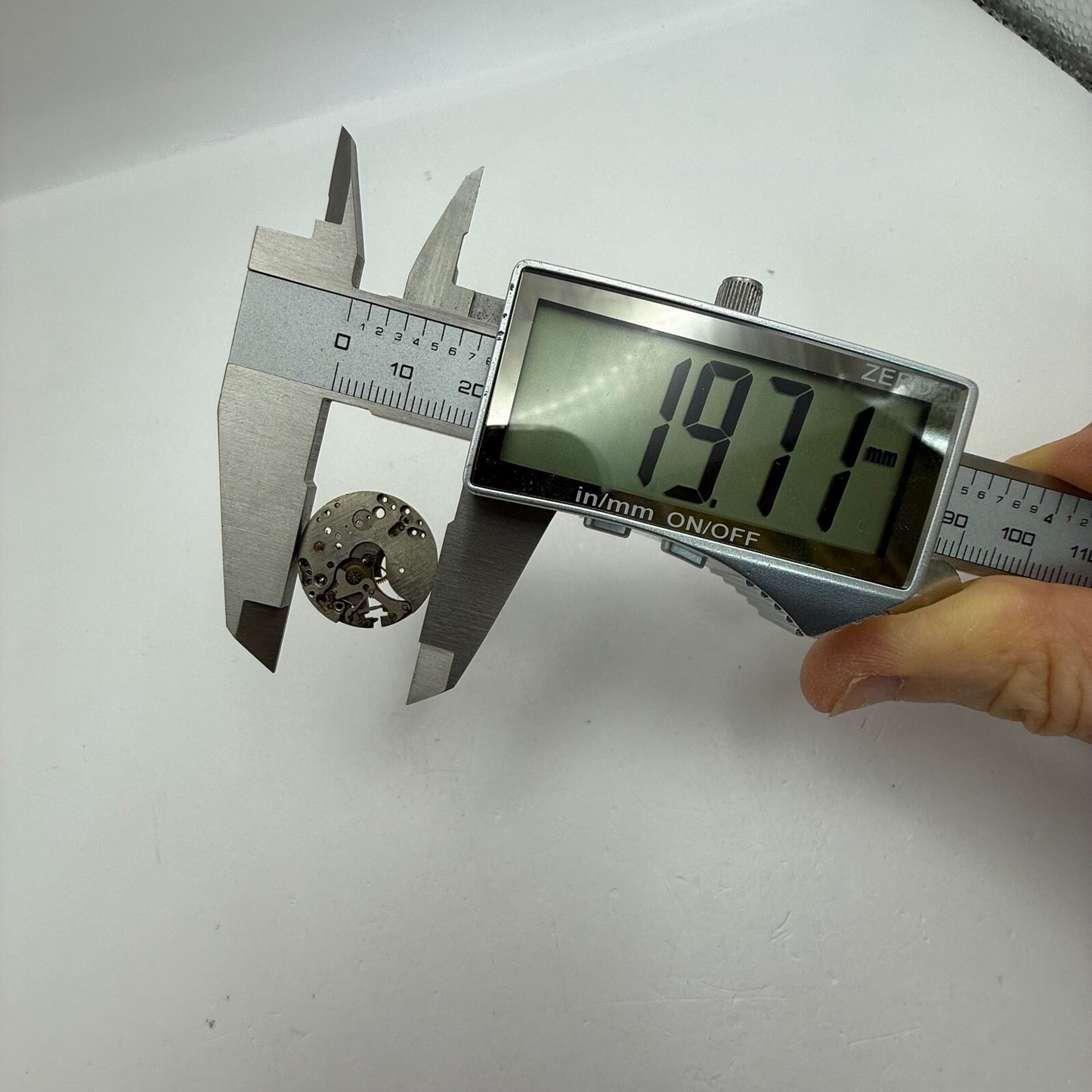 19.7mm Vintage OM Otto Meyer 140 Partial Manual Wind Watch Movement PARTS REPAIR