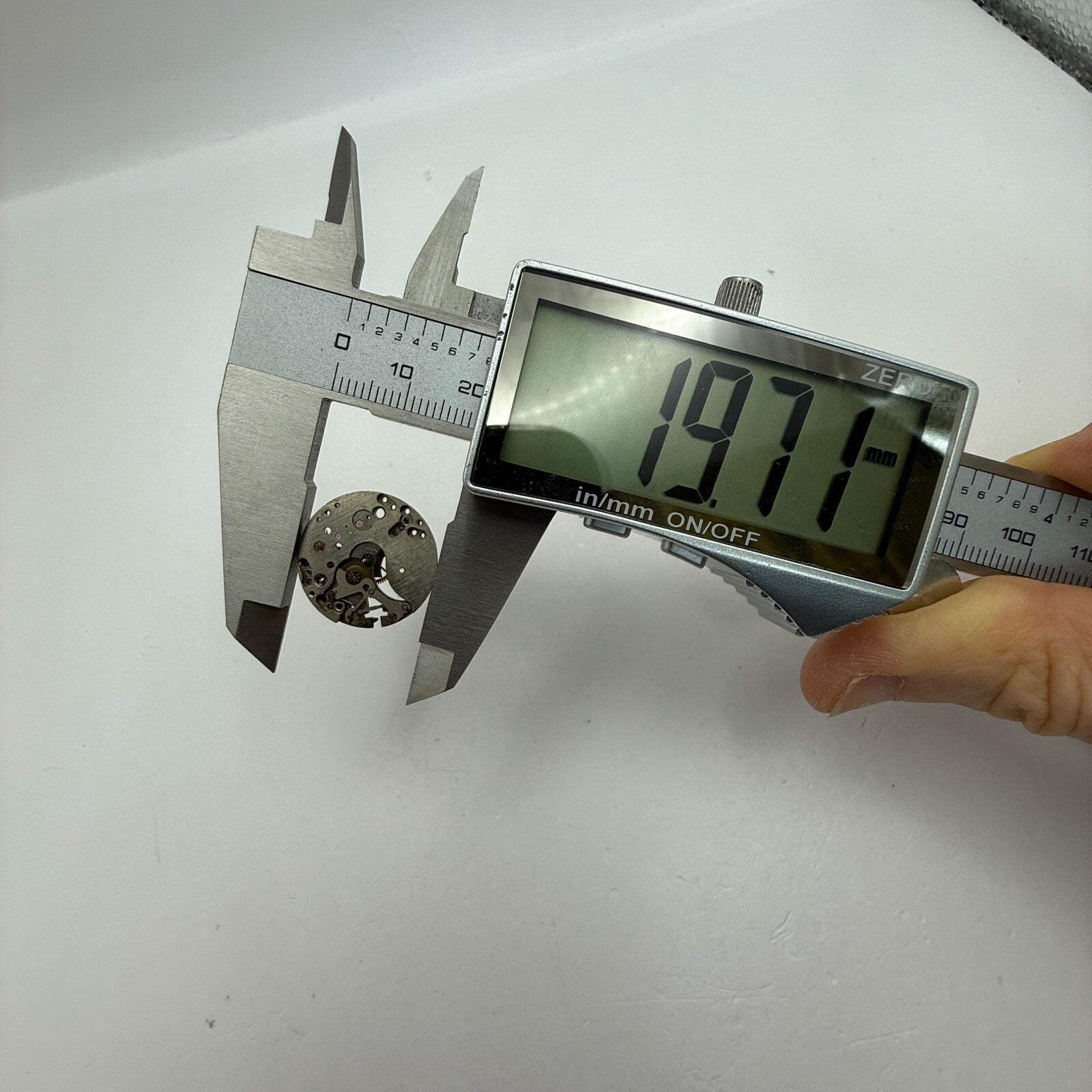 19.7mm Vintage OM Otto Meyer 140 Partial Manual Wind Watch Movement PARTS REPAIR