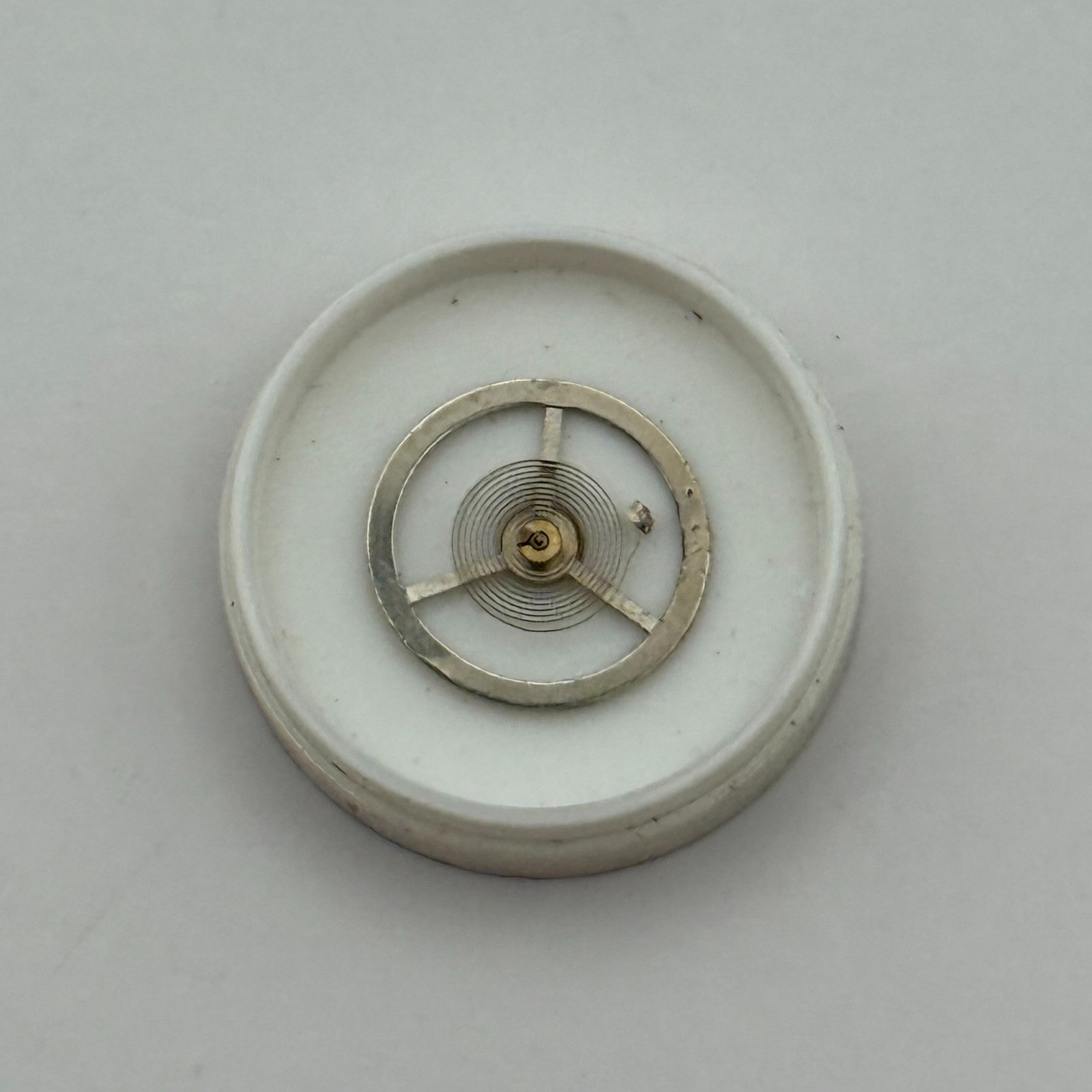 EB 1553 Balance Wheel Complete And Spring 10 1/2’’’ 466 Watch Movement Parts NOS