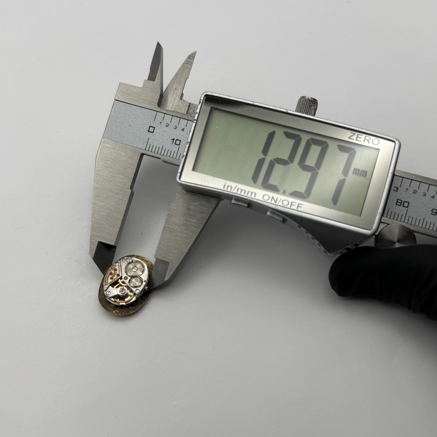 Longines 5602 Watch Movement Ladies 17 Jewels Manual Wind Vintage Parts 12.9mm