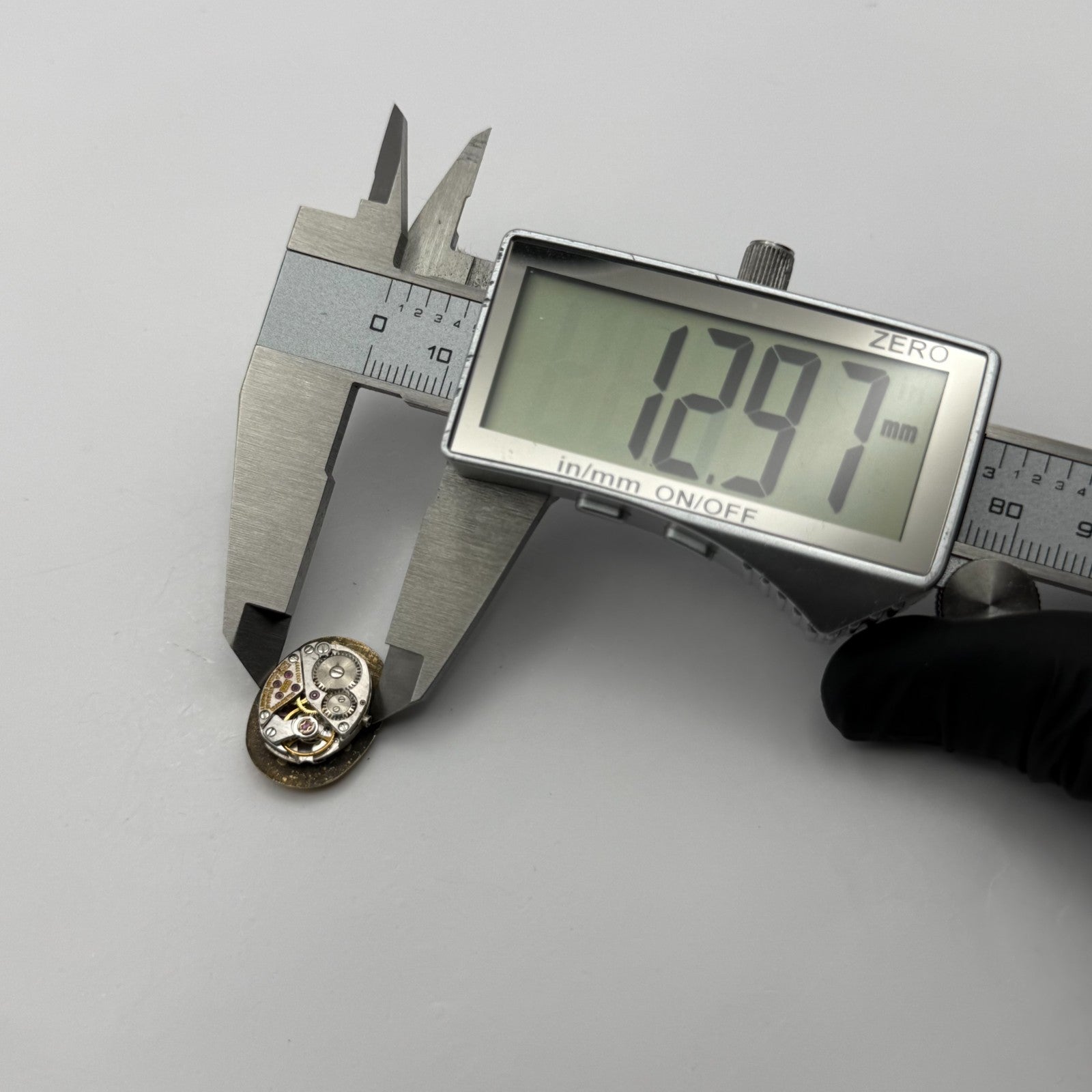 Longines 5602 Watch Movement Ladies 17 Jewels Manual Wind Vintage Parts 12.9mm