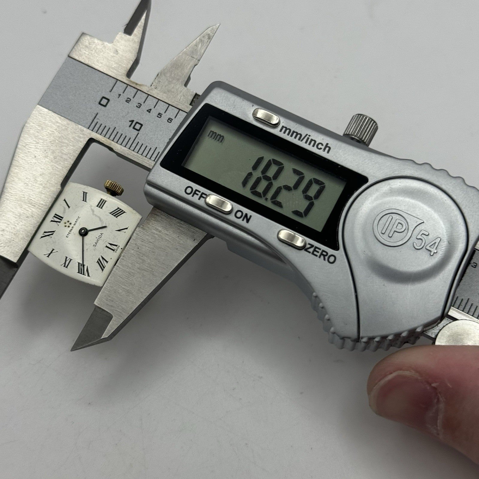 18.4mm Ladies Eterna Matic 144SU Sahida Vintage Watch Movement PARTS REPAIR