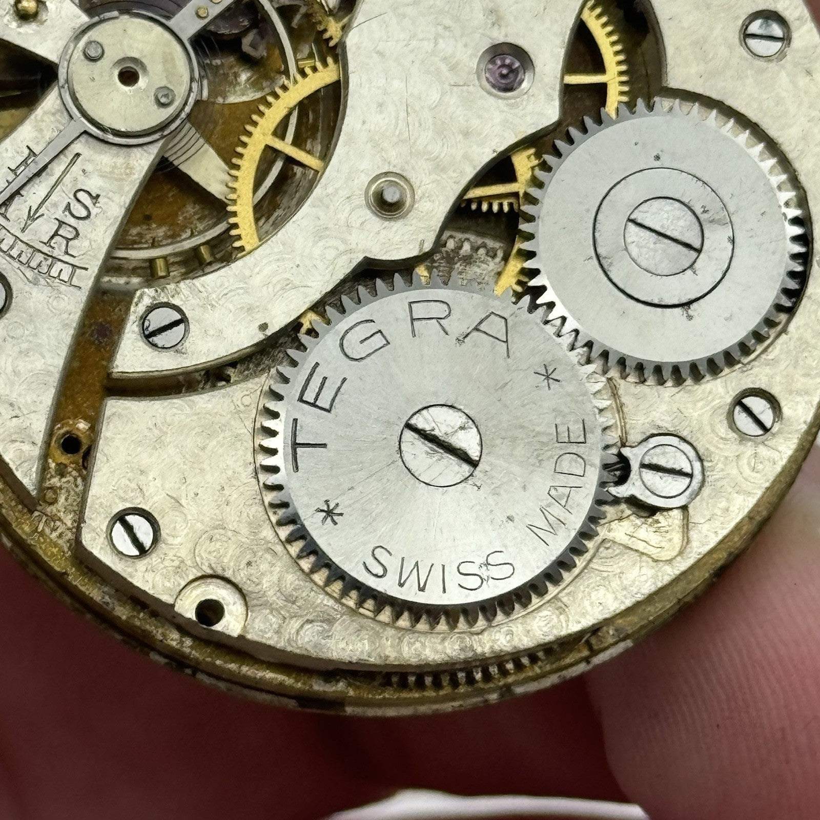 43.1mm Vintage Tegra 15 Jewels Good Balance Hunter Pocket Watch Movement PARTS