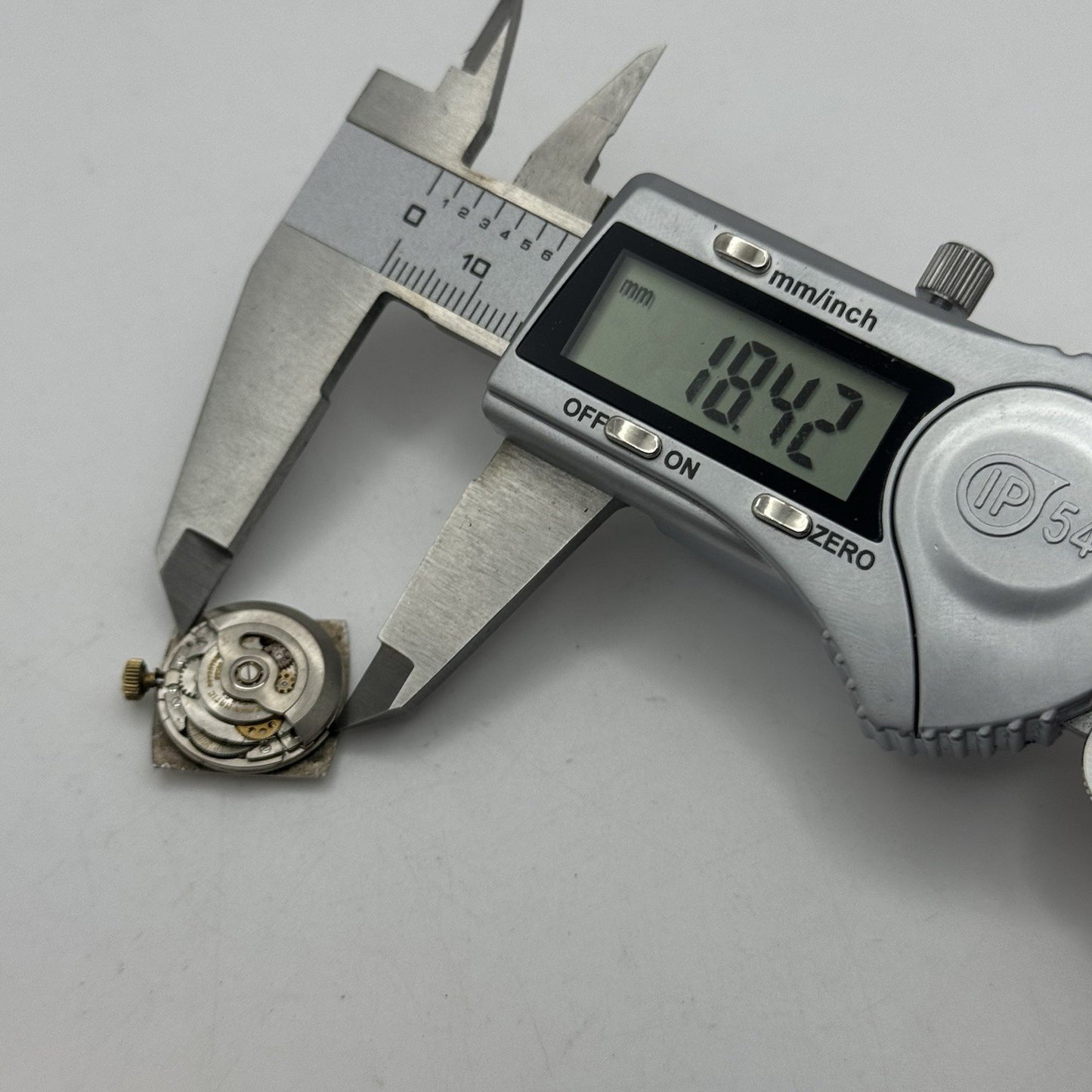 18.4mm Ladies Eterna Matic 144SU Sahida Vintage Watch Movement PARTS REPAIR