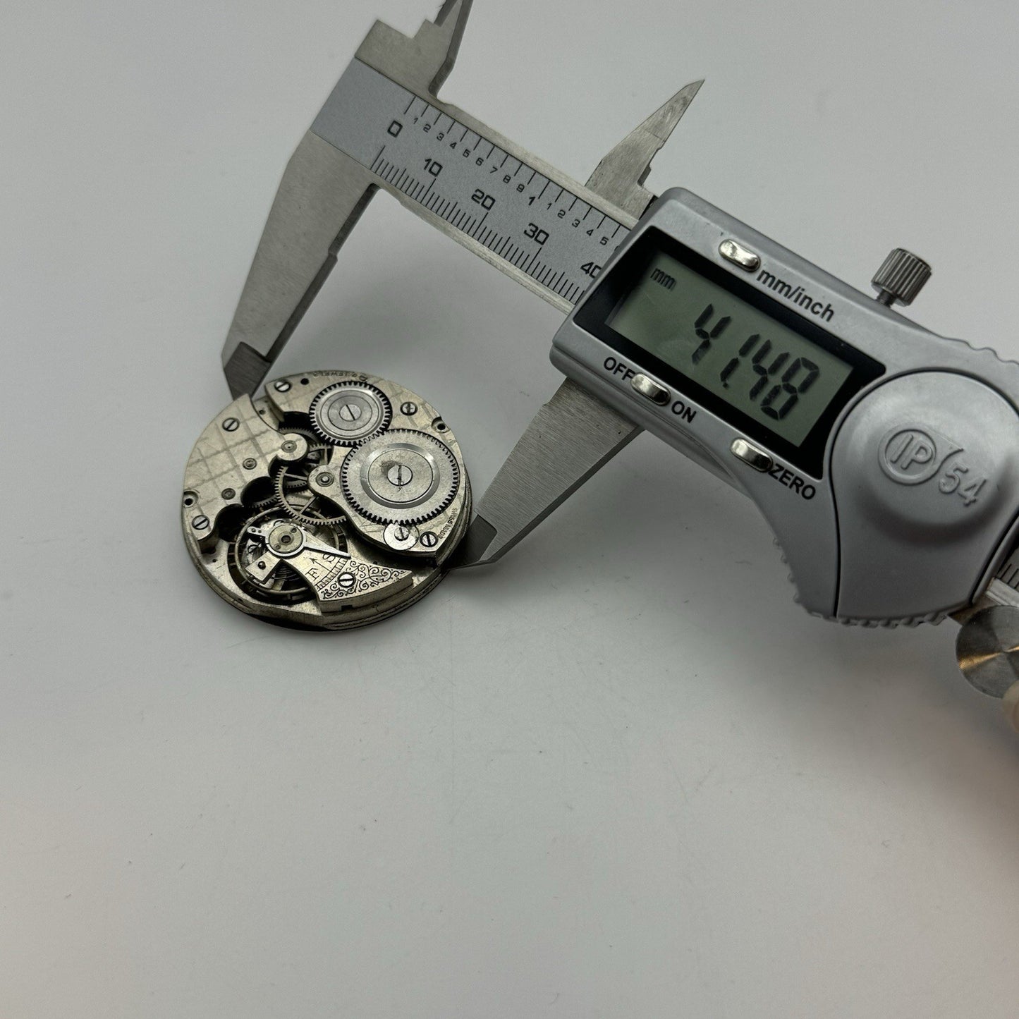 42.9mm Unidentified Swiss Balance Ok Hunter Vintage Pocket Watch Movement PARTS