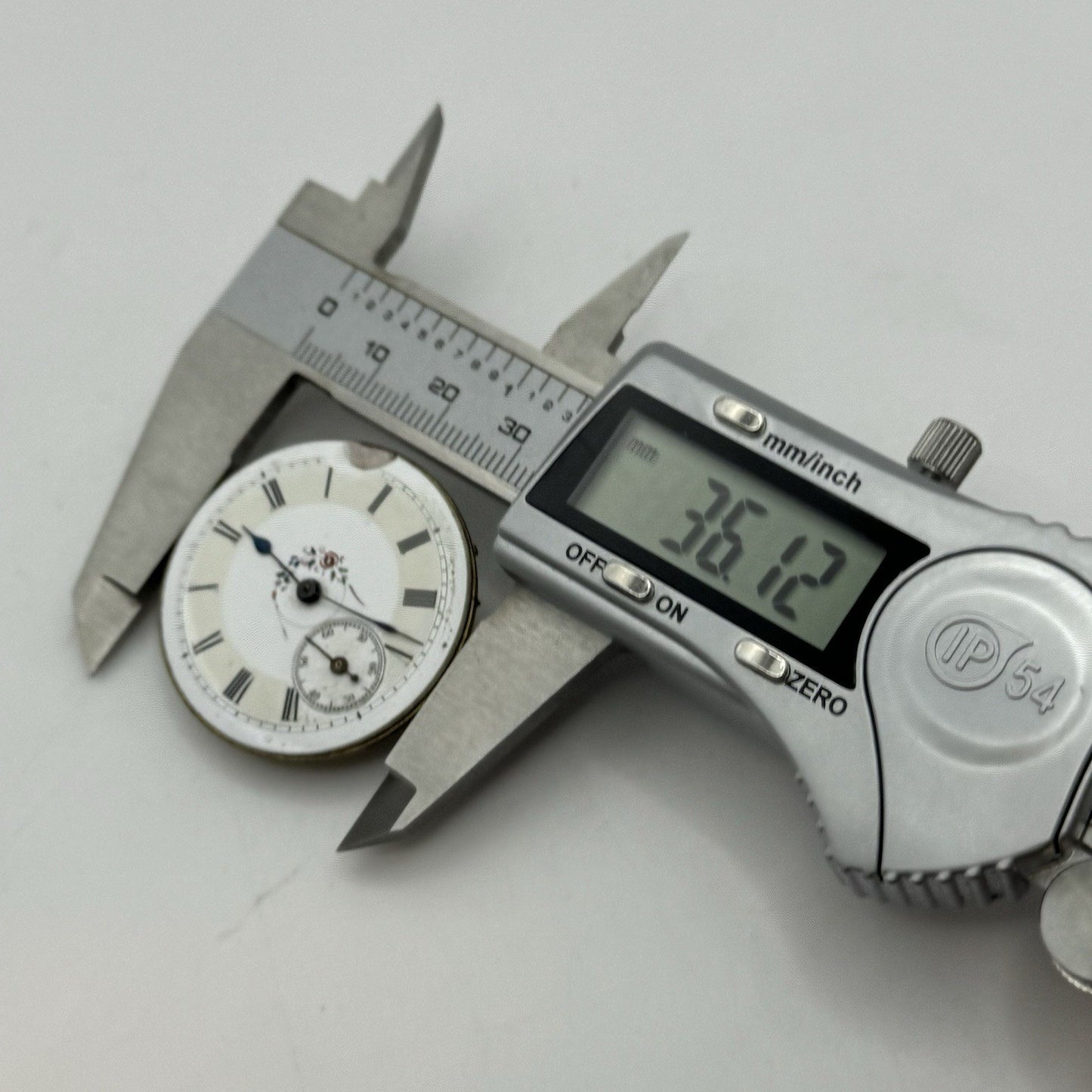36.1mm Antique Beautiful Porcelain Dial Pocket Watch Movement - Balance Ok PARTS