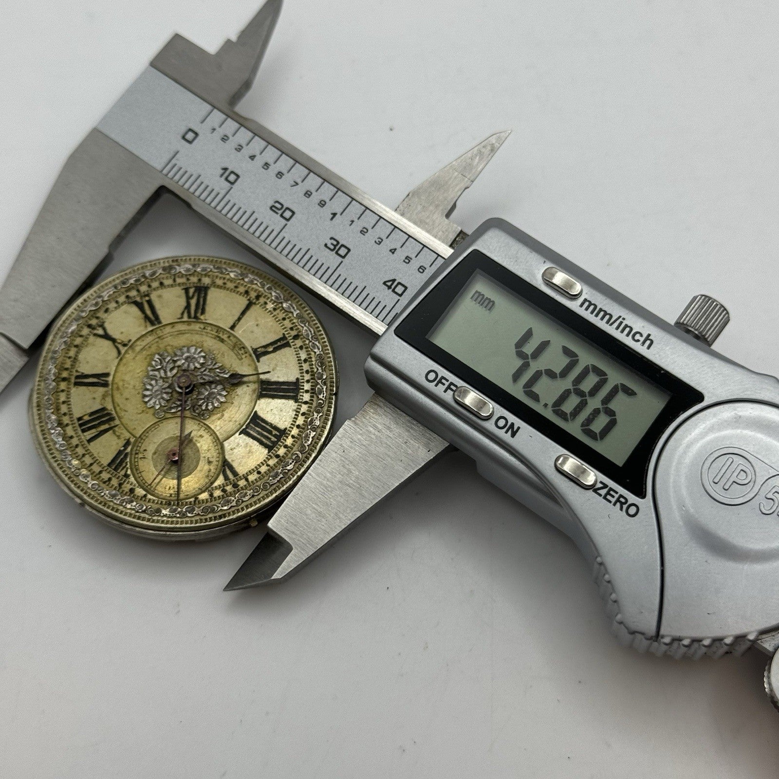 42.8mm Rare Antique Pateck & Co Geneva Swiss Pocket Watch Movement TO RESTORE