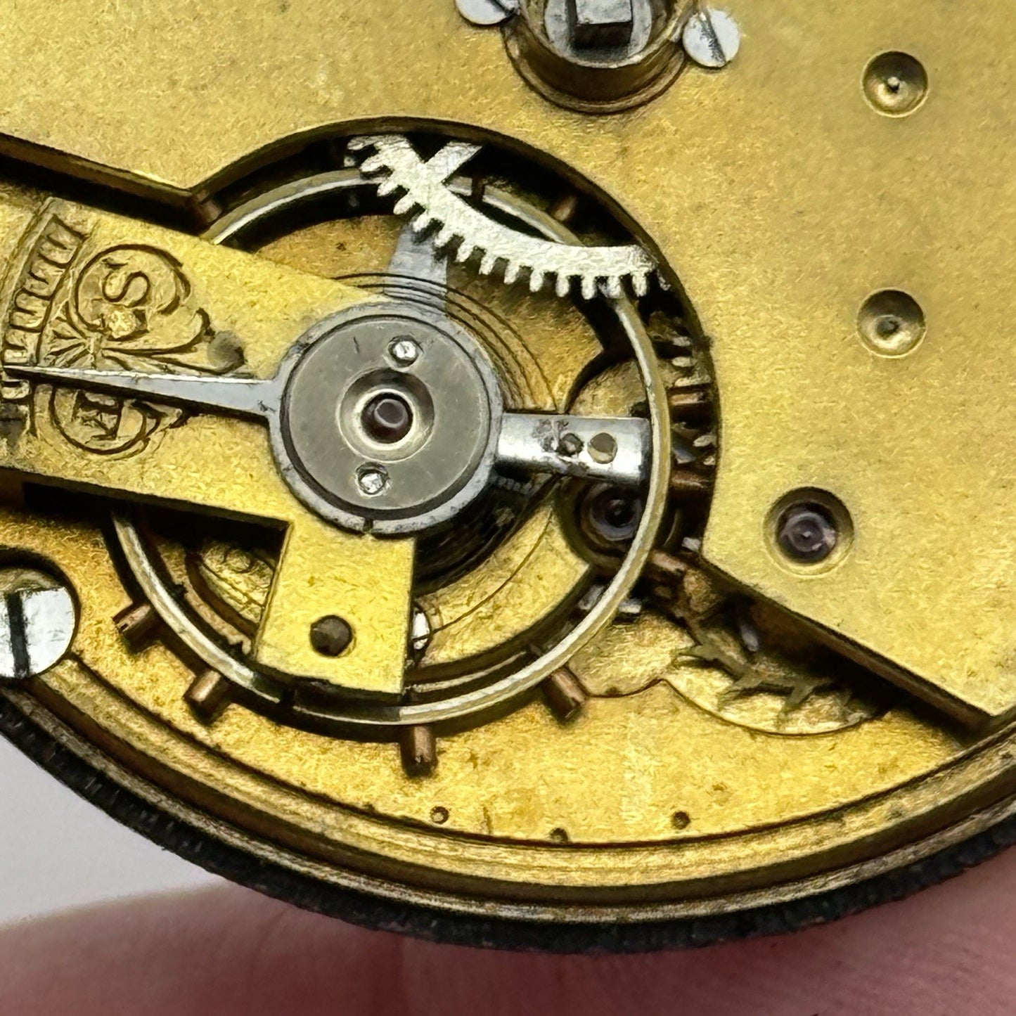 44.1mm Antique Kendal & Dent The London Lever Pocket Watch Movement PARTS REPAIR