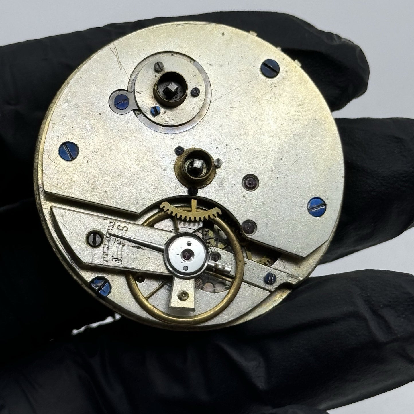 42.9mm Antique Key Wound Pocket Watch Movement - Roman Numerals PARTS REPAIR