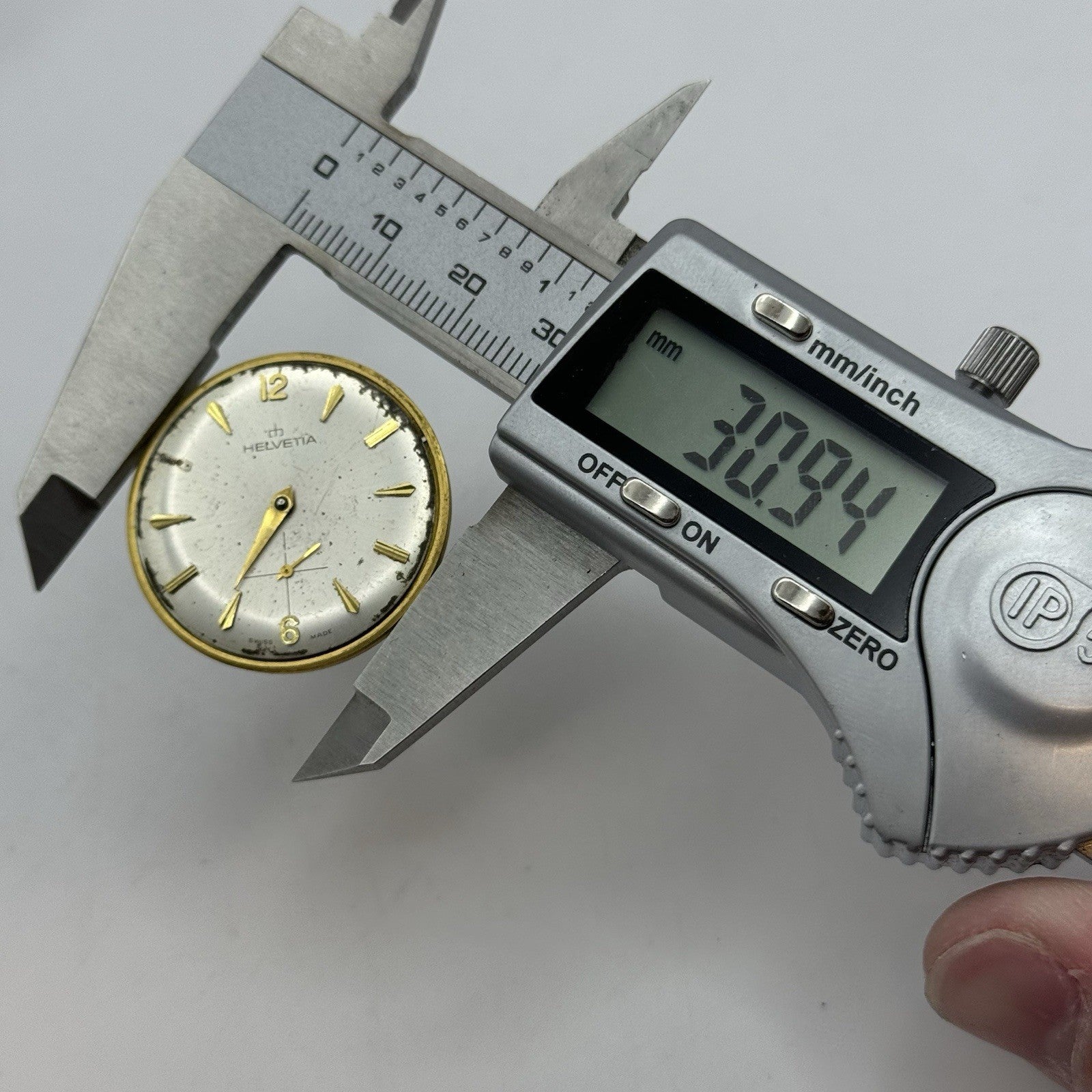 30.9mm Helvetia Cal 80C Manual Wind Watch Movement - Good Balance PARTS REPAIR